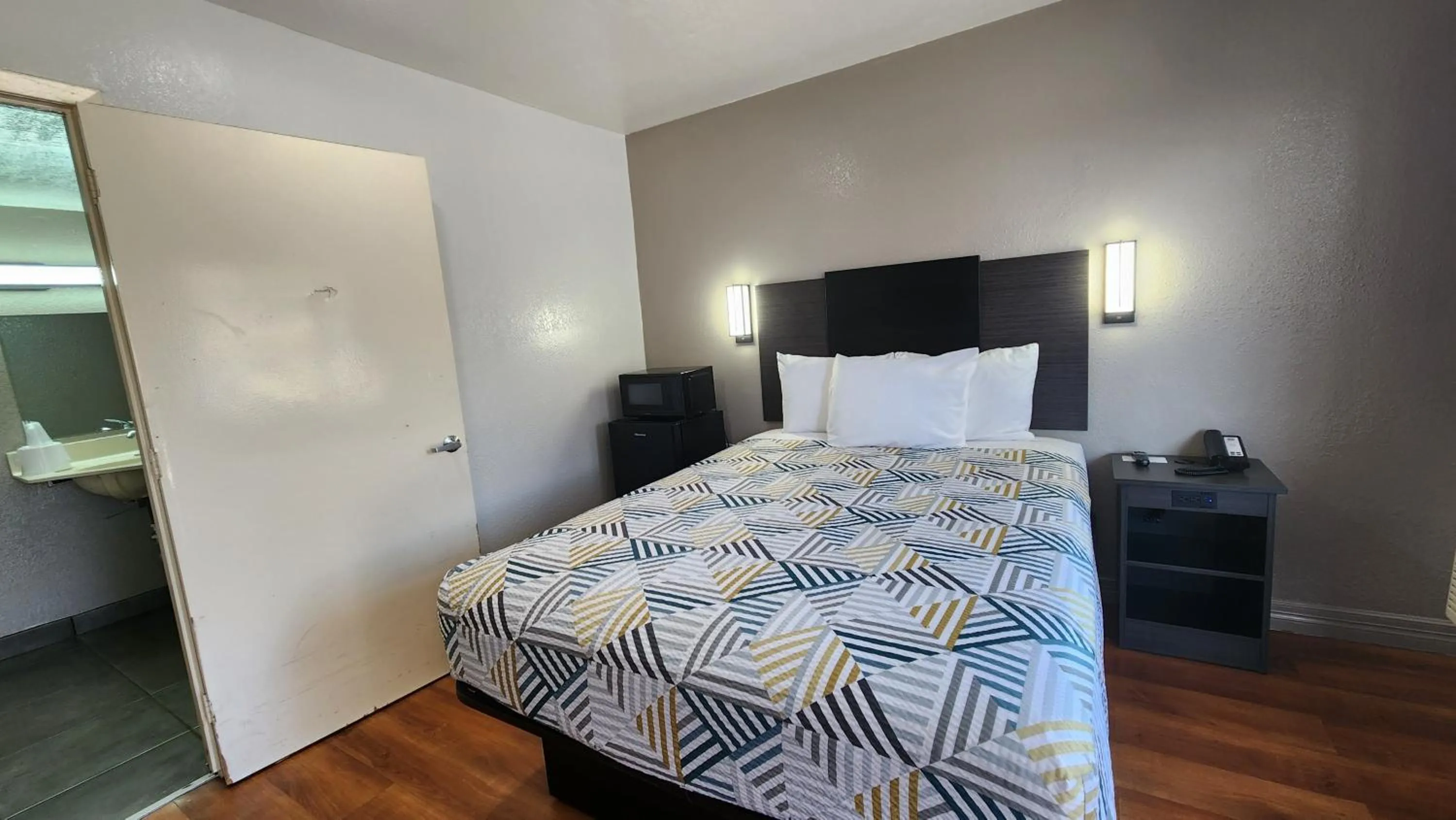 Bed in Motel 6-Conroe, TX