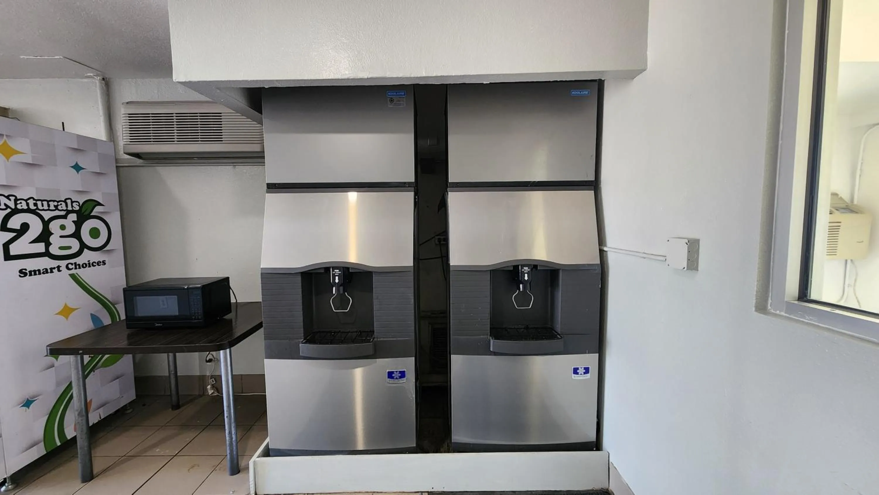 vending machine in Motel 6-Conroe, TX