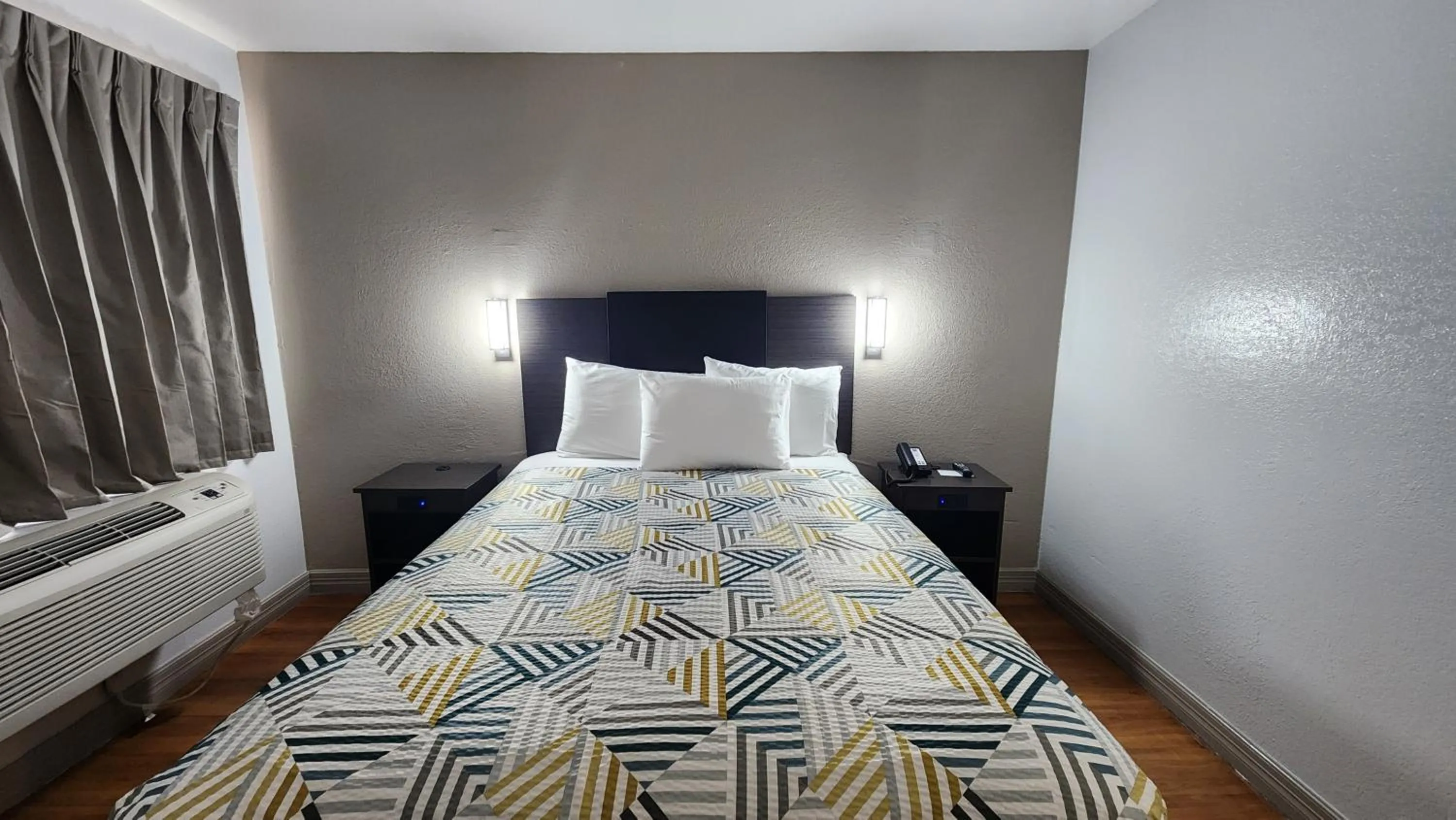 Bed in Motel 6-Conroe, TX