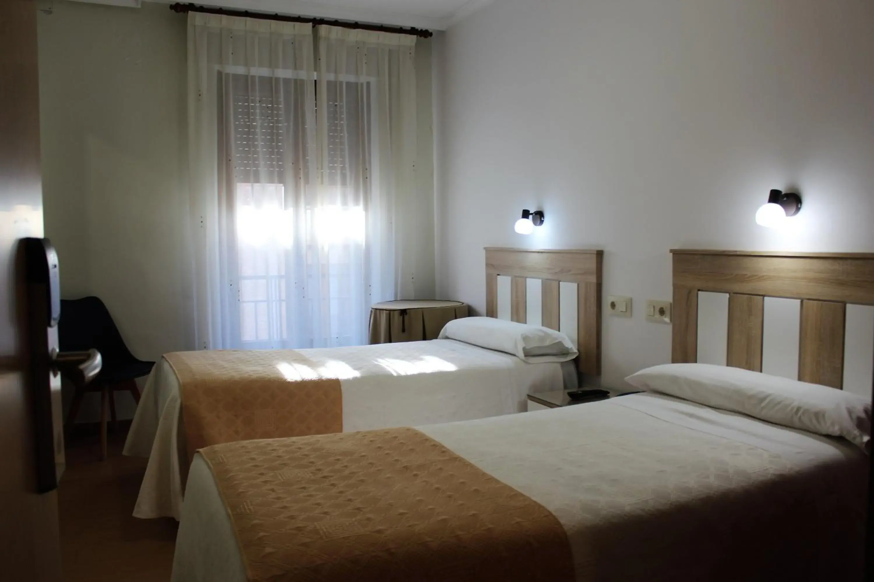 Twin Room - Exterior in Hostal Madrid Twin Room - Exterior in Hostal Madrid