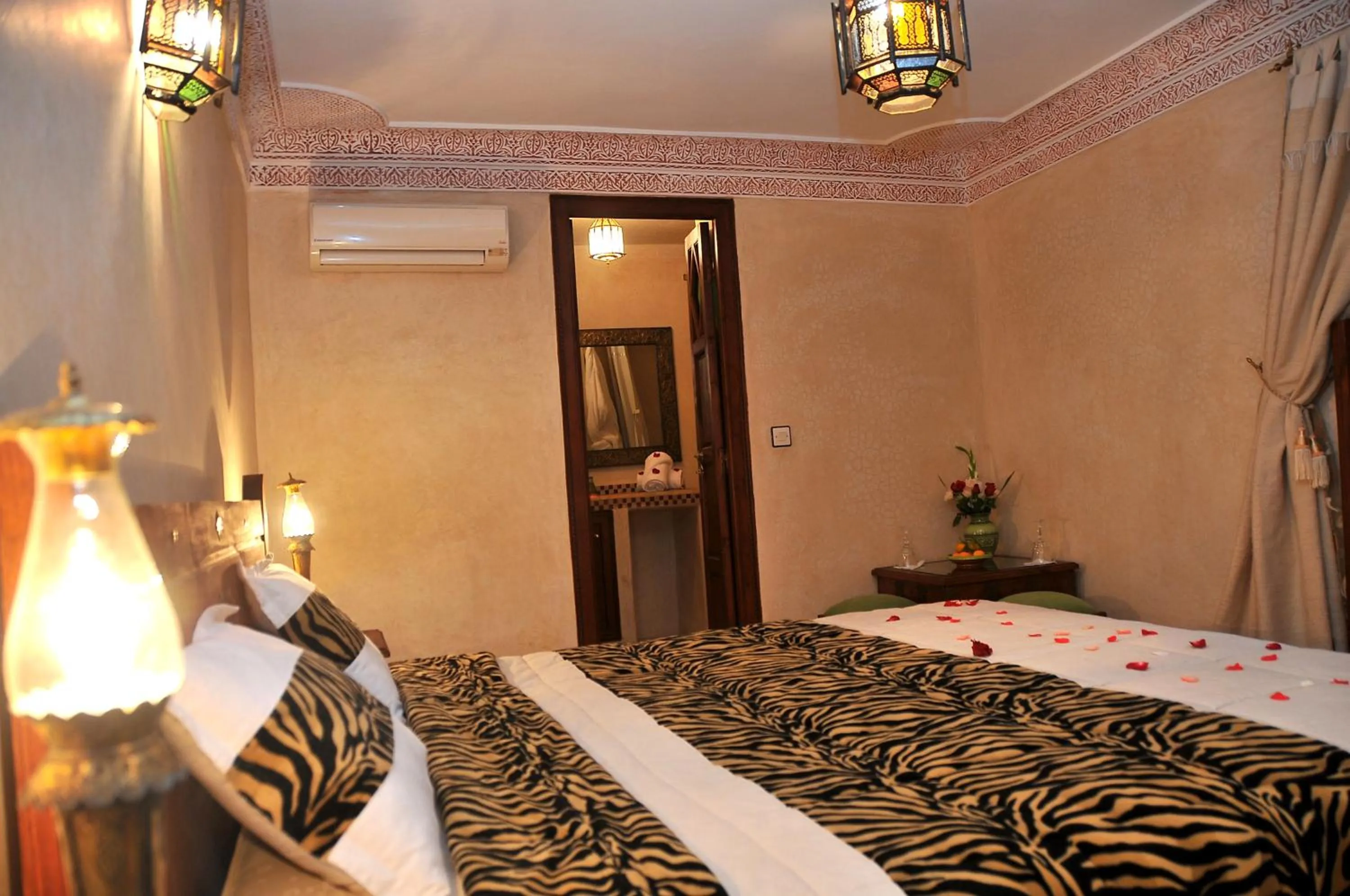 Bedroom, Bed in Riad Lila