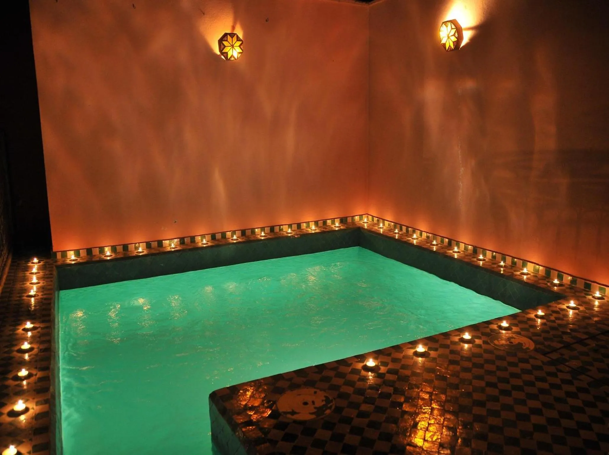 Swimming pool in Riad Lila