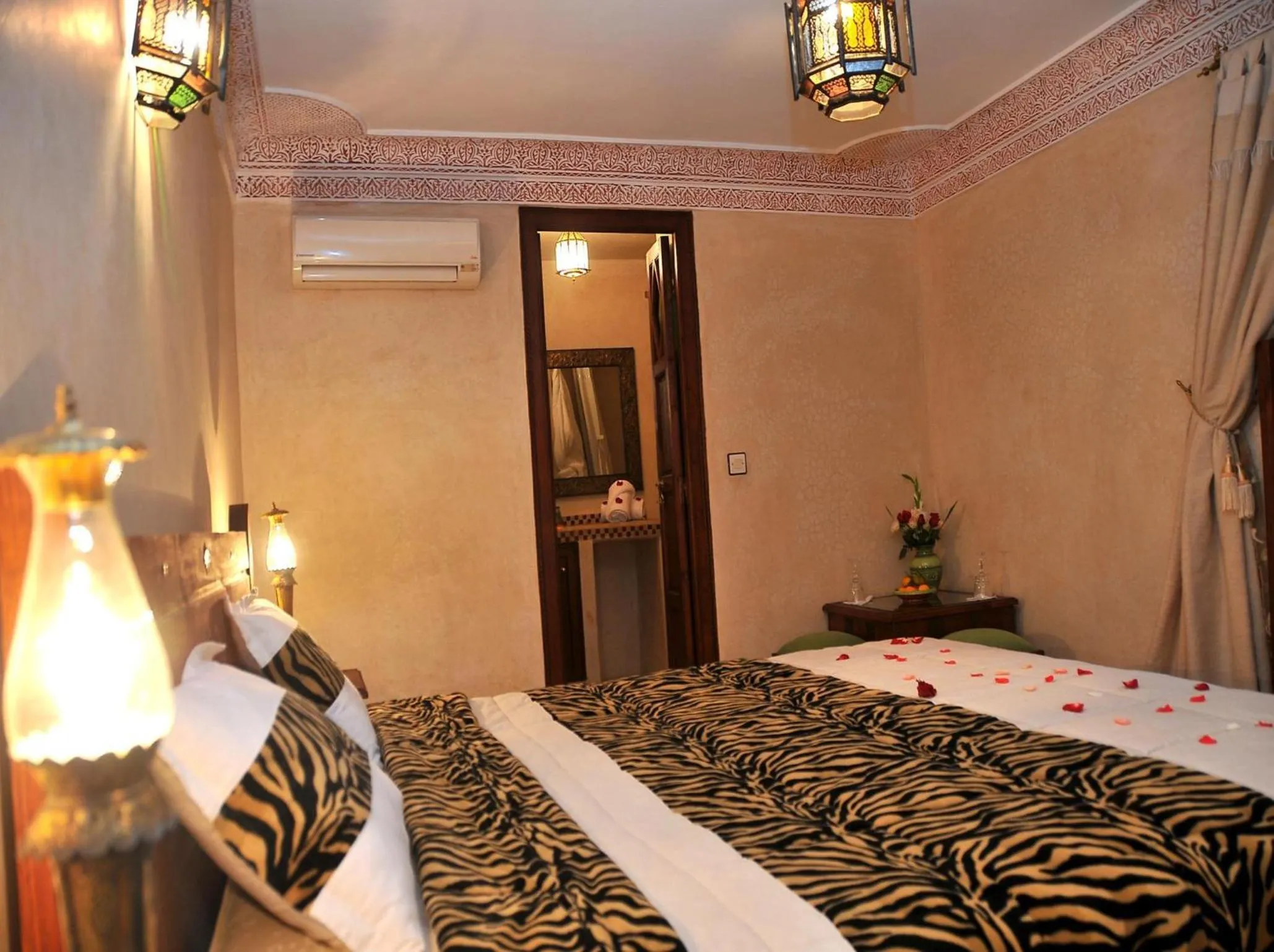 Bedroom, Bed in Riad Lila