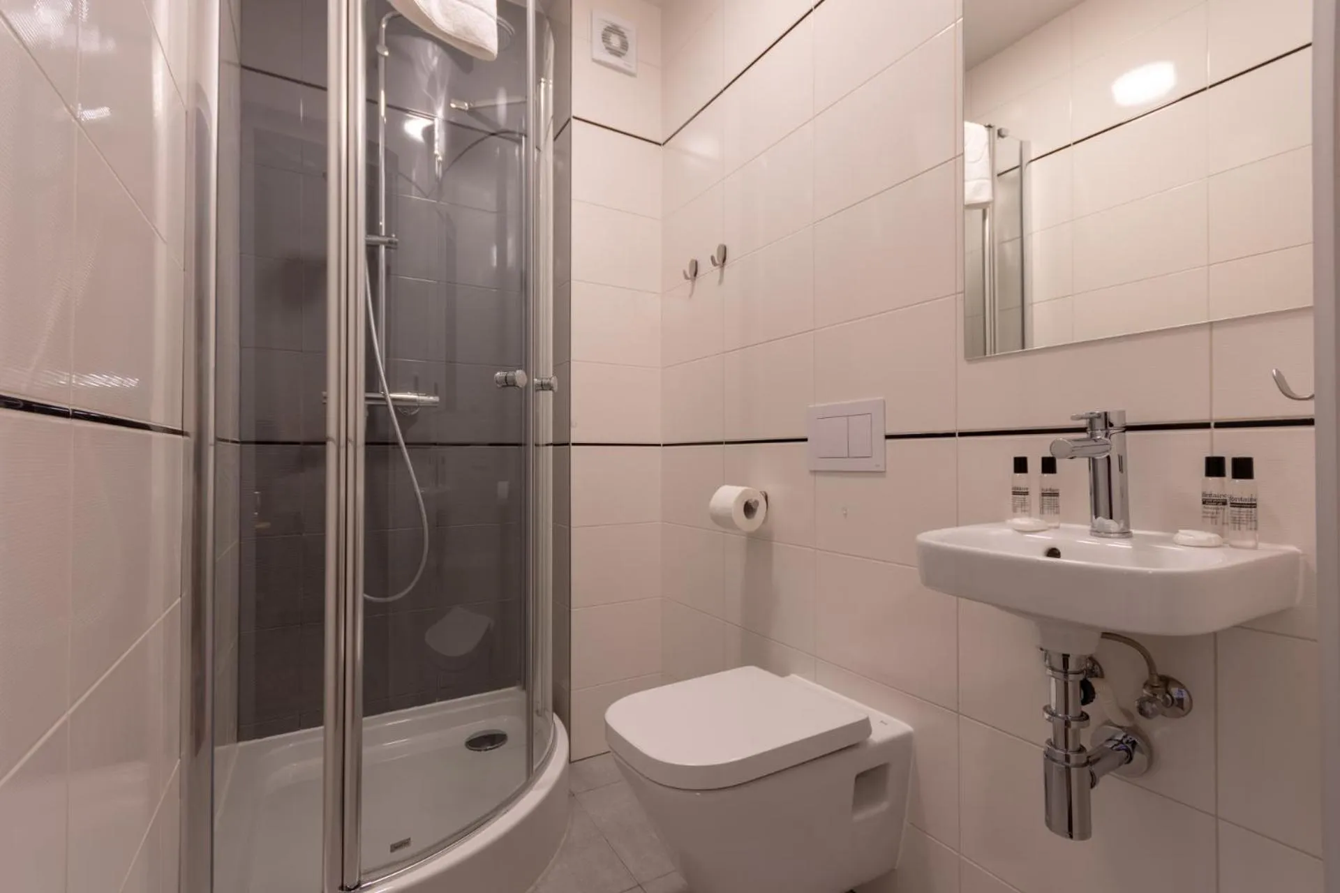 Toilet in Marina Pallatium Premium Floor