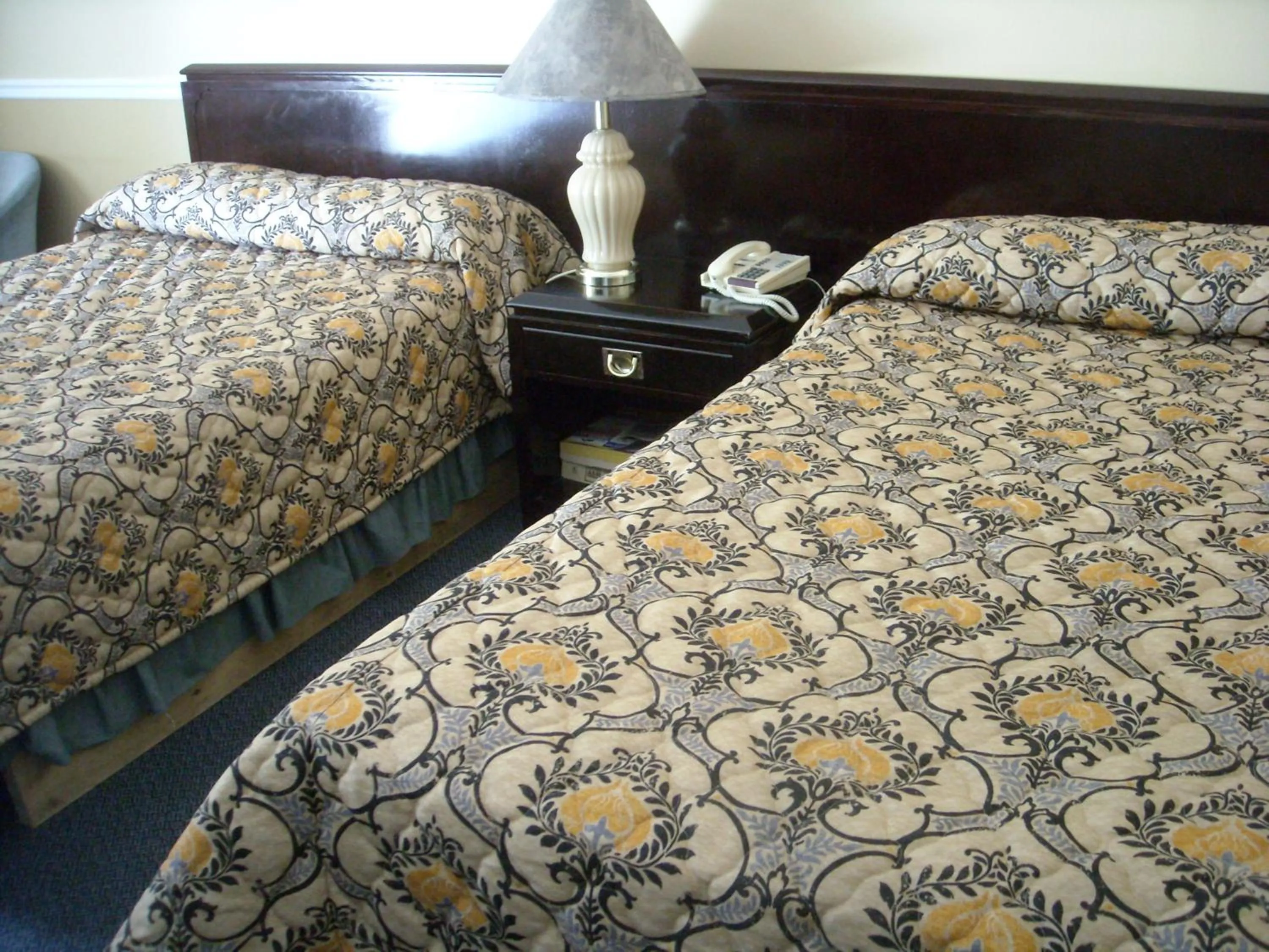 Bed in Motel Montreal