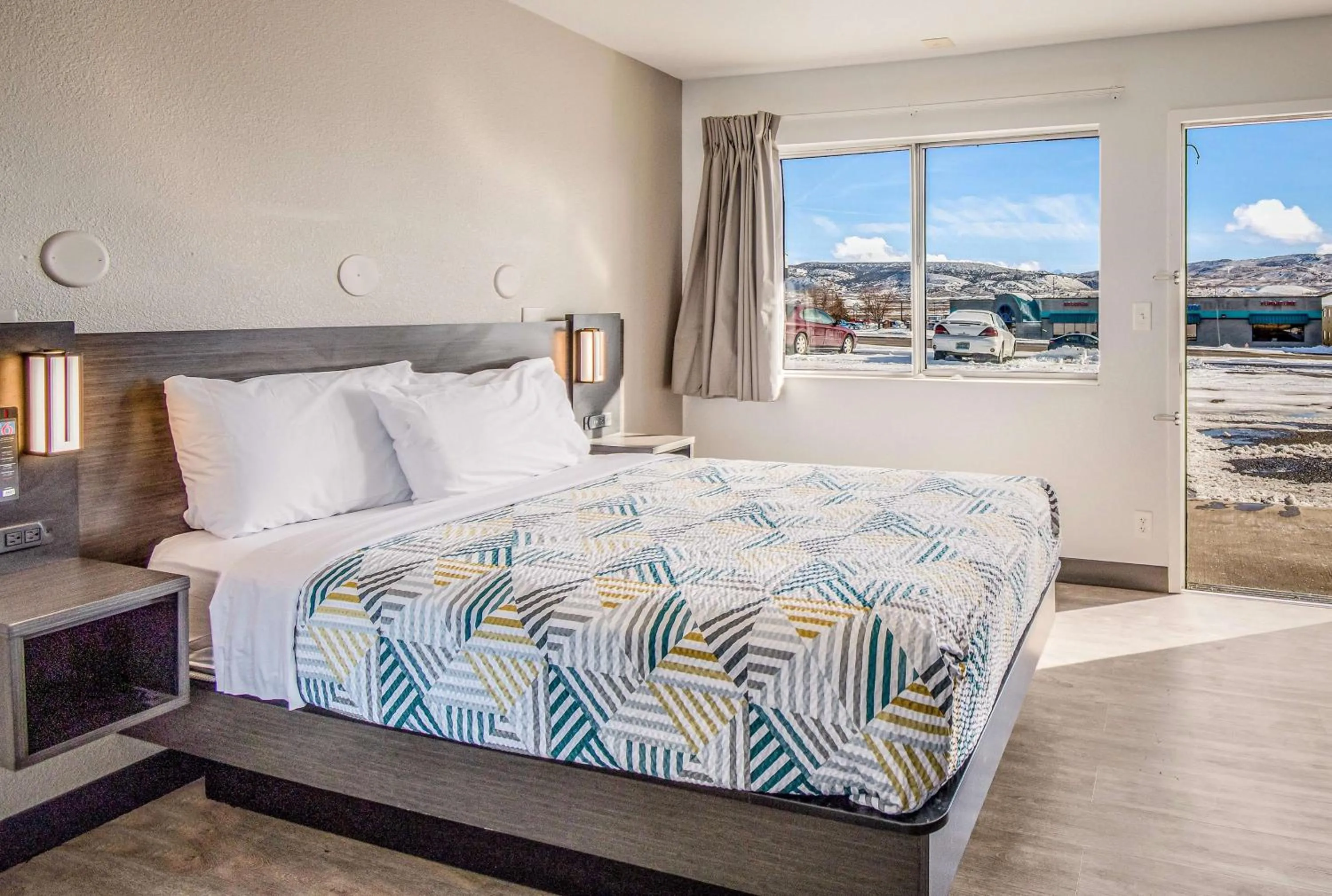 Photo of the whole room, Bed in Motel 6-Elko, NV