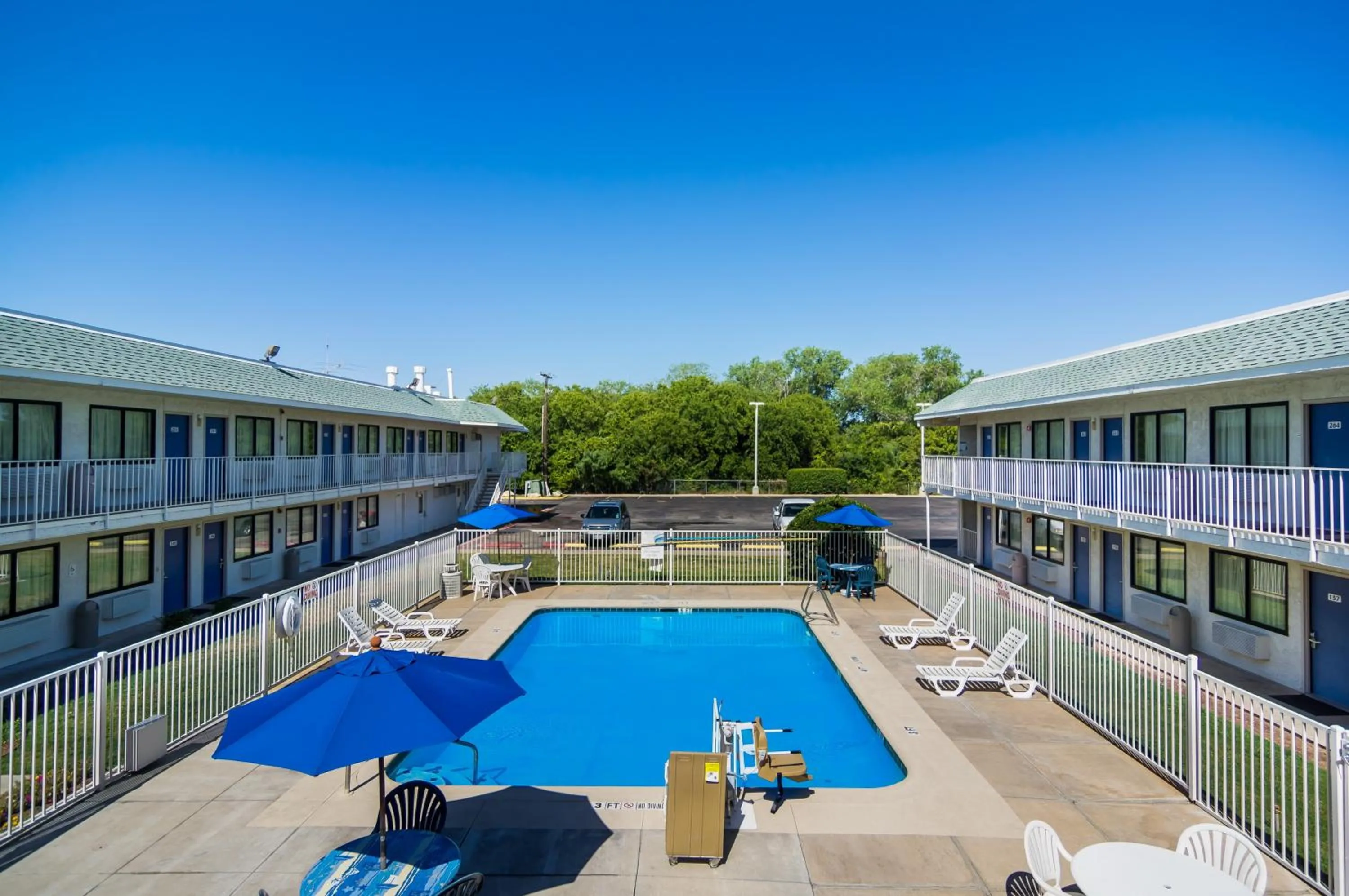 Swimming pool in Motel 6-Bellmead, TX - Waco