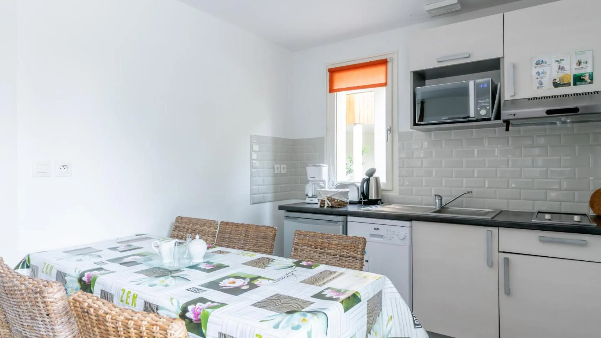 Kitchen or kitchenette in Vacancéole - Les Rives du Lac