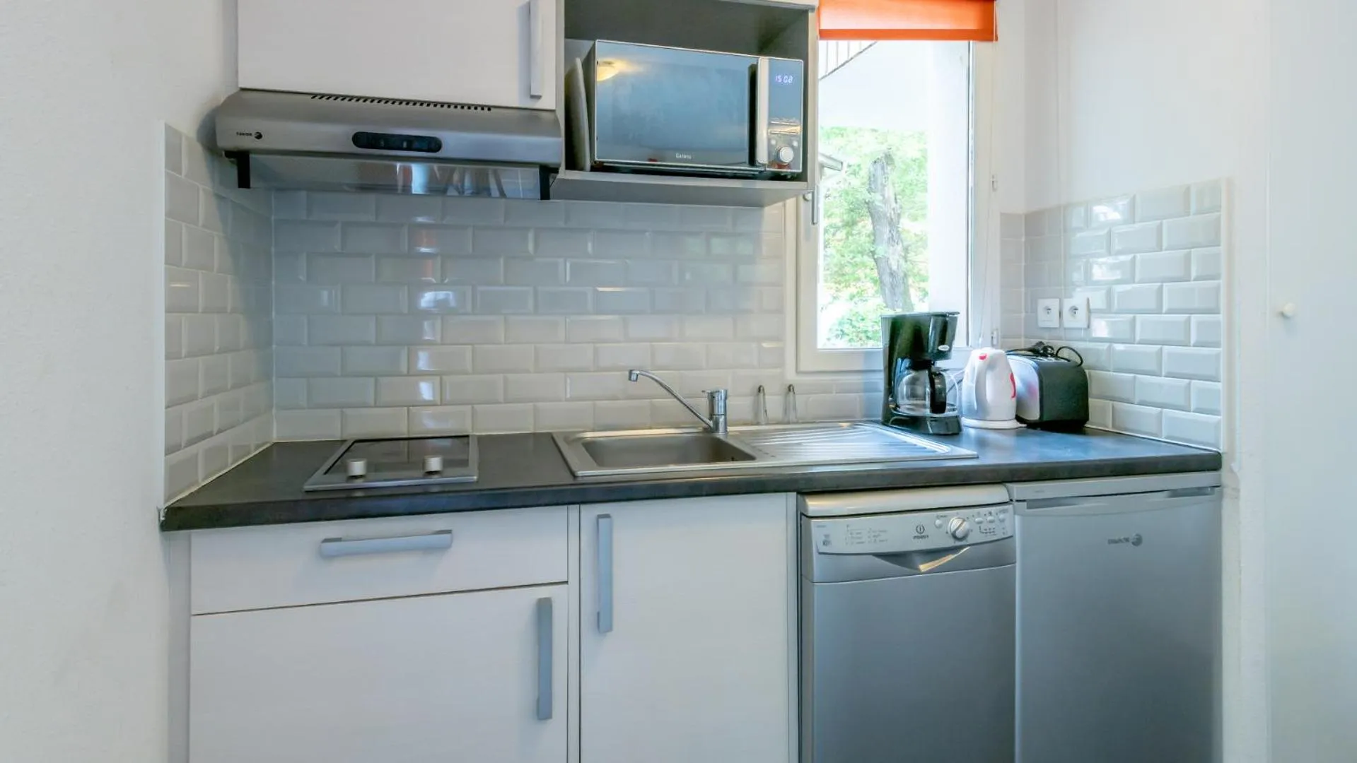 Kitchen or kitchenette in Vacancéole - Les Rives du Lac