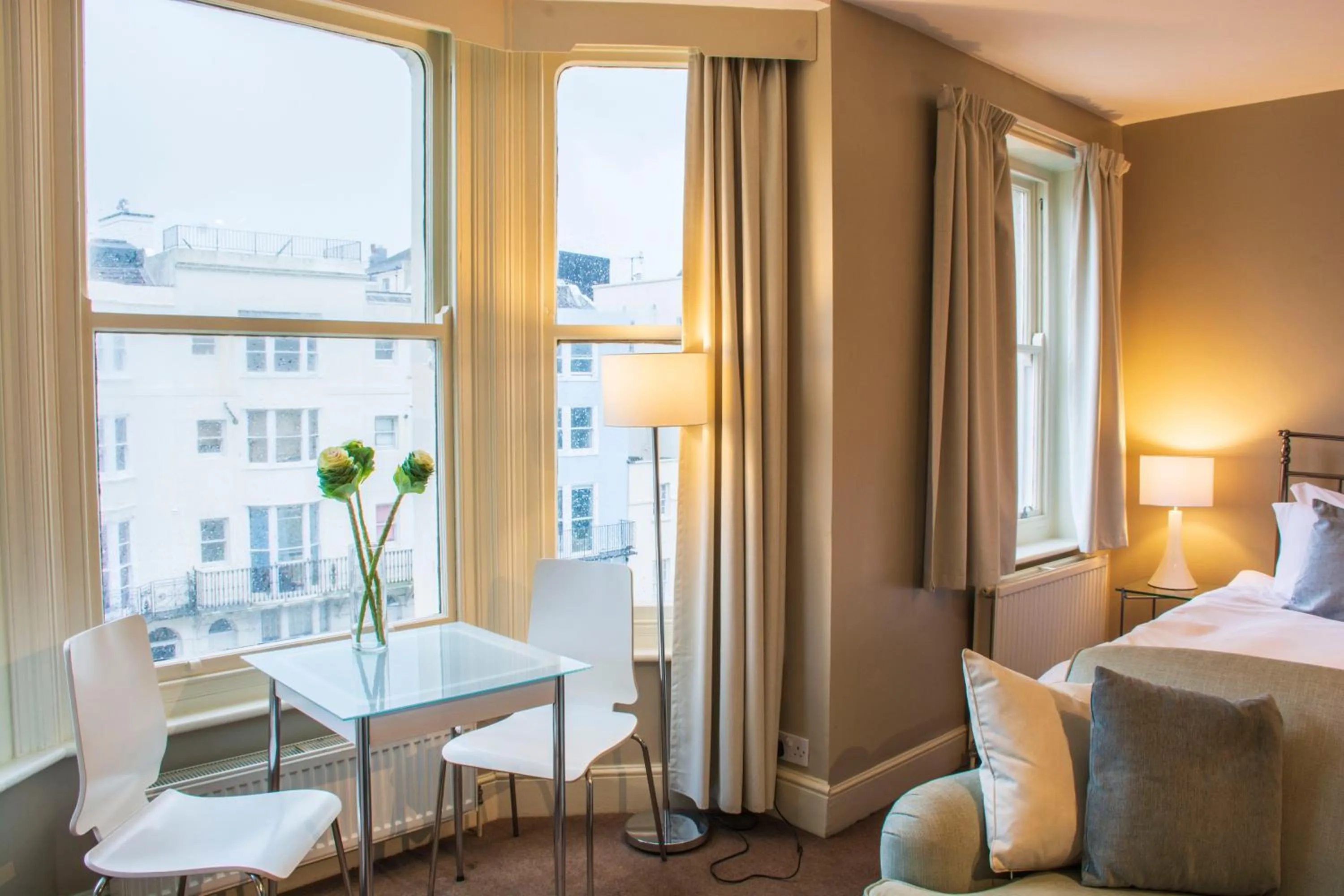 Bedroom, Bed in Amherst Brighton