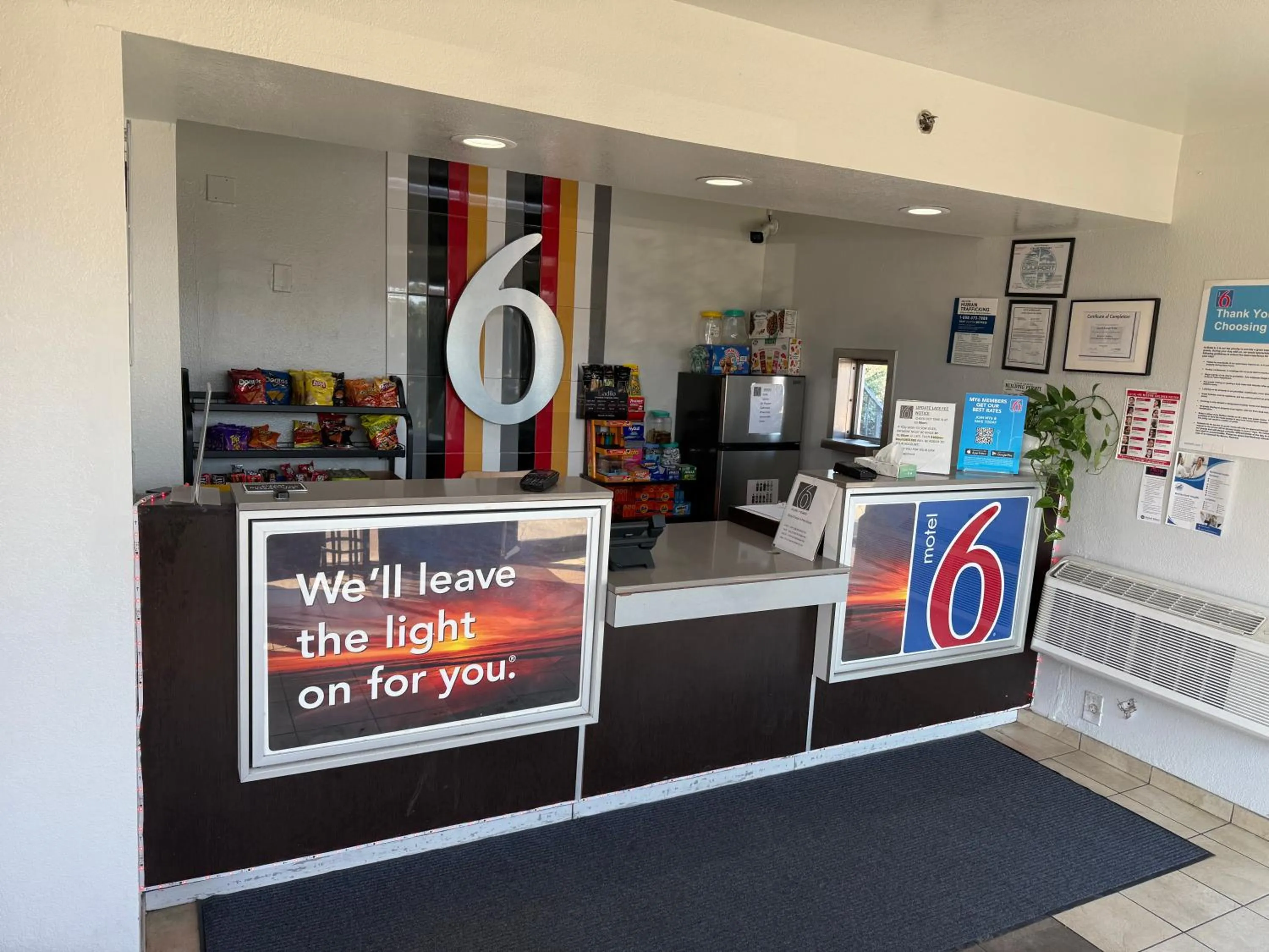 Lobby or reception in Motel 6 Gulfport, MS Airport