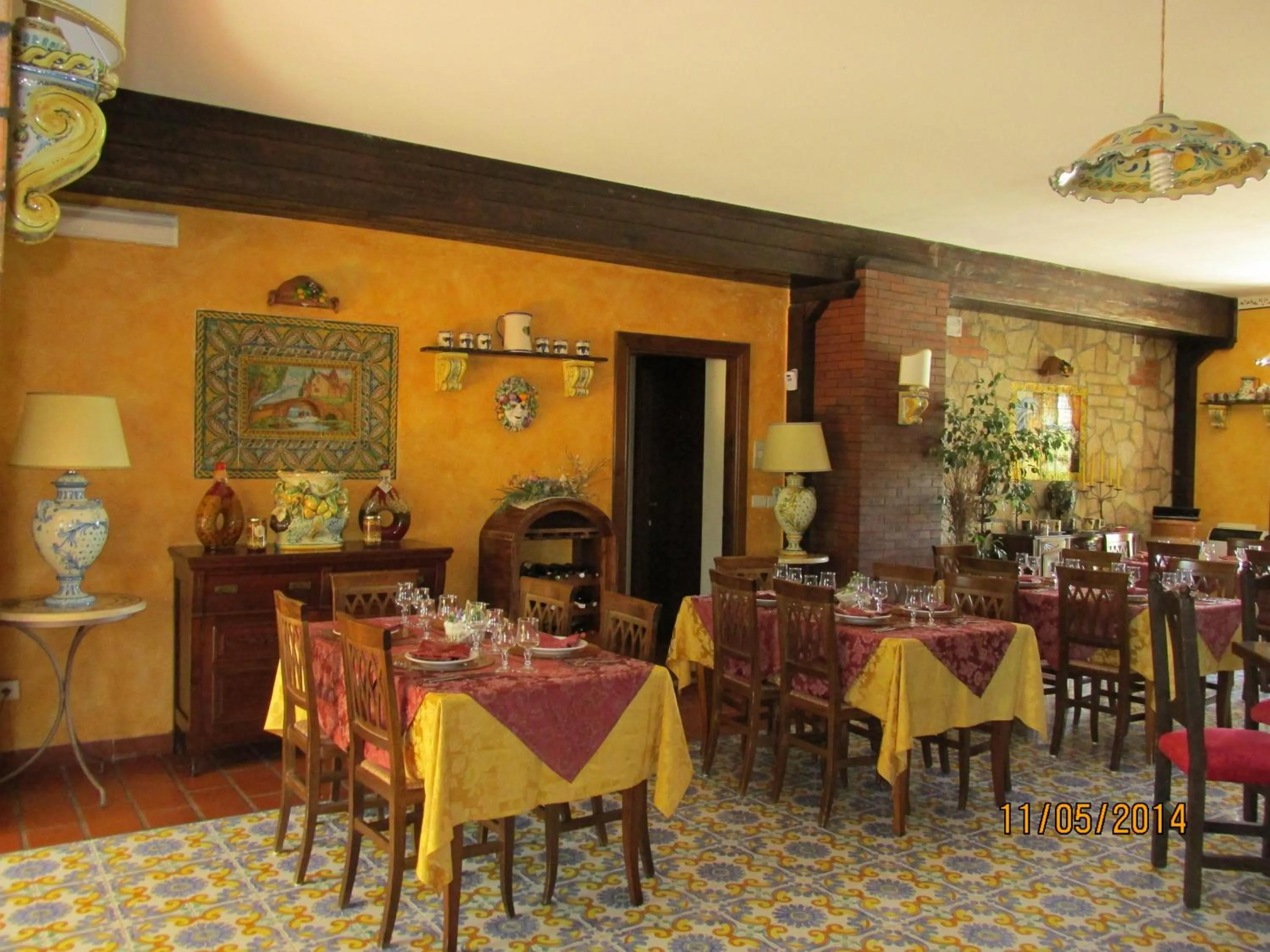 Restaurant/places to eat in Agriturismo Reggia Saracena