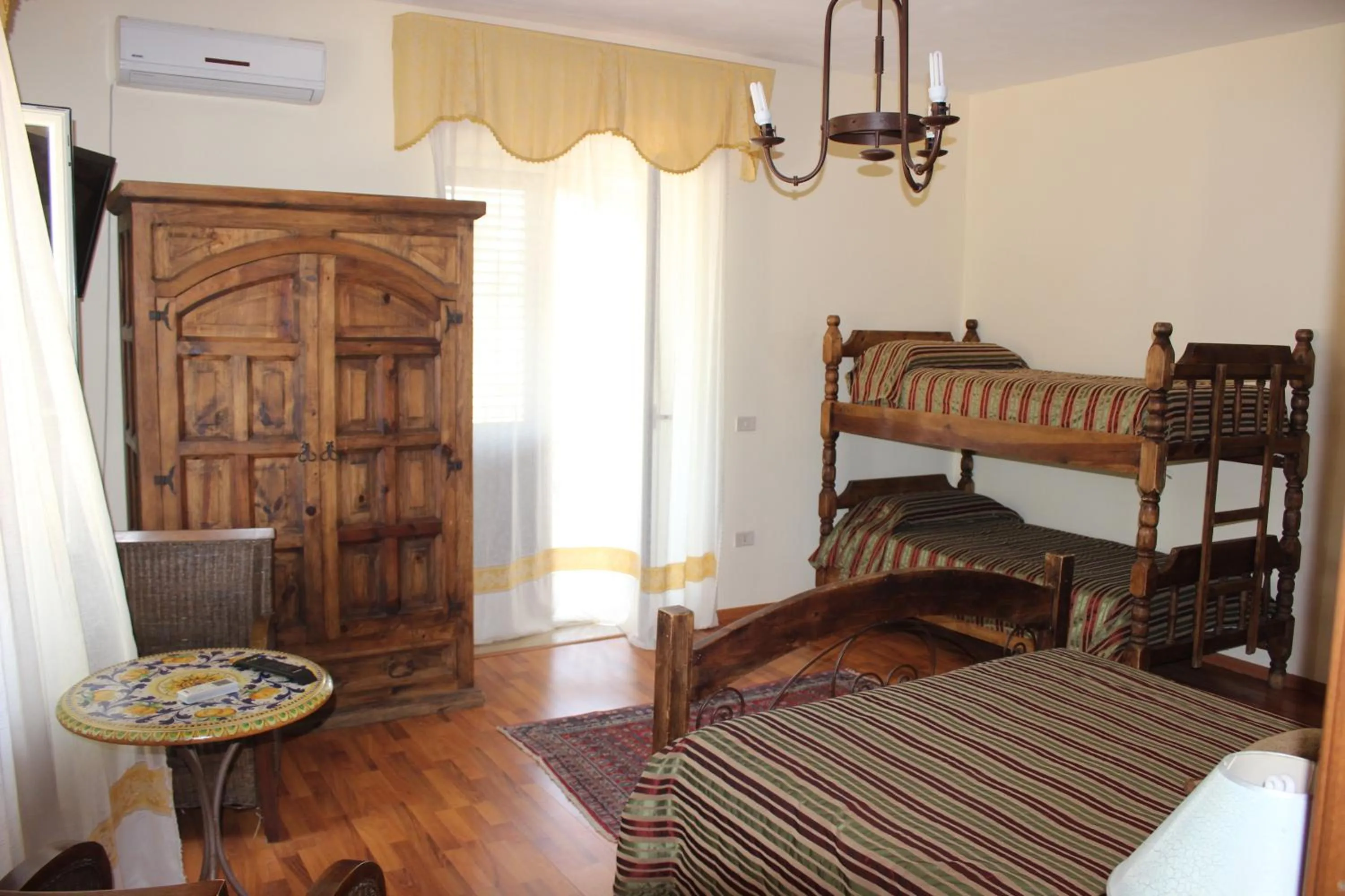 Bedroom, Bed in Agriturismo Reggia Saracena