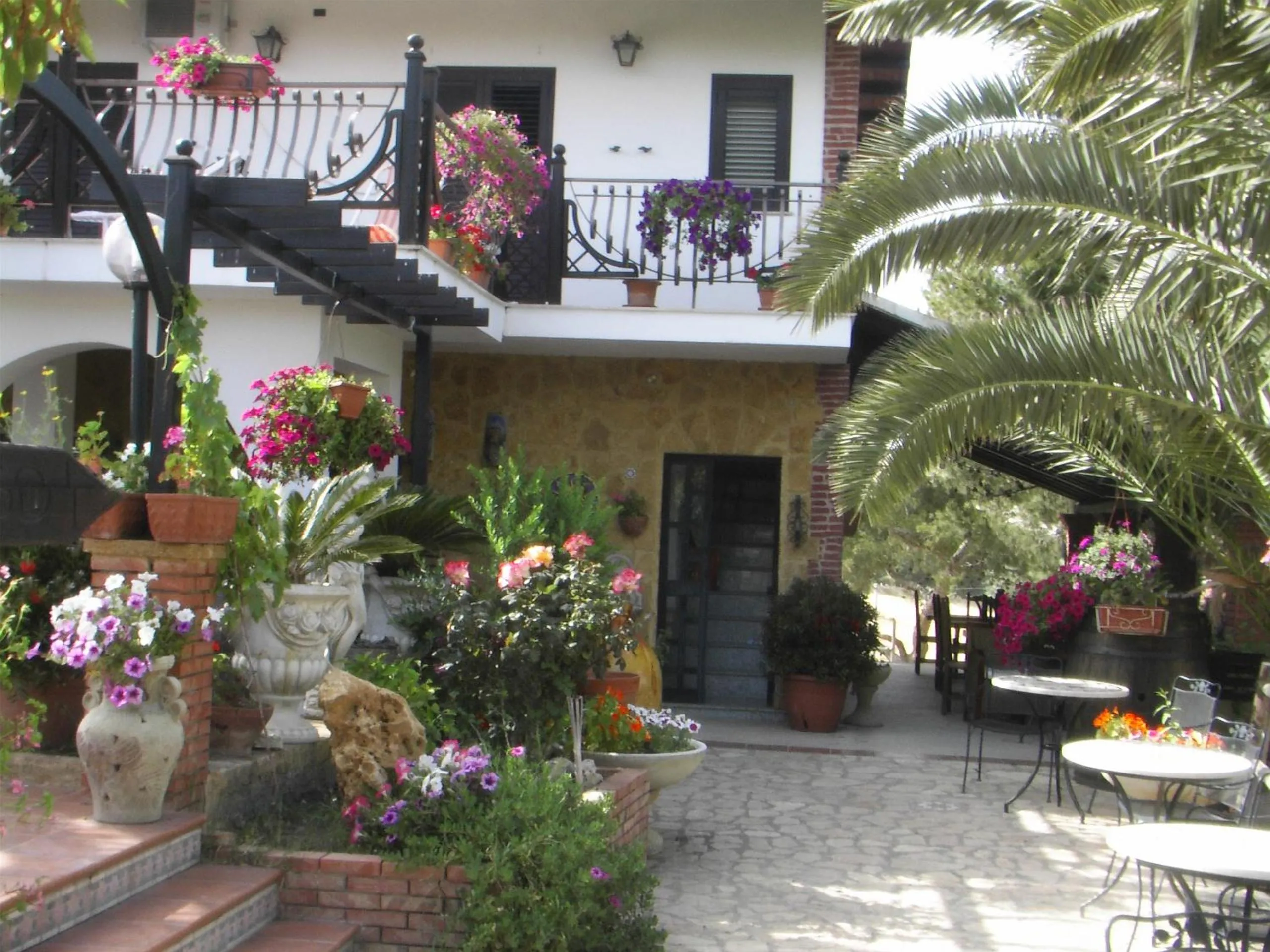 Garden in Agriturismo Reggia Saracena