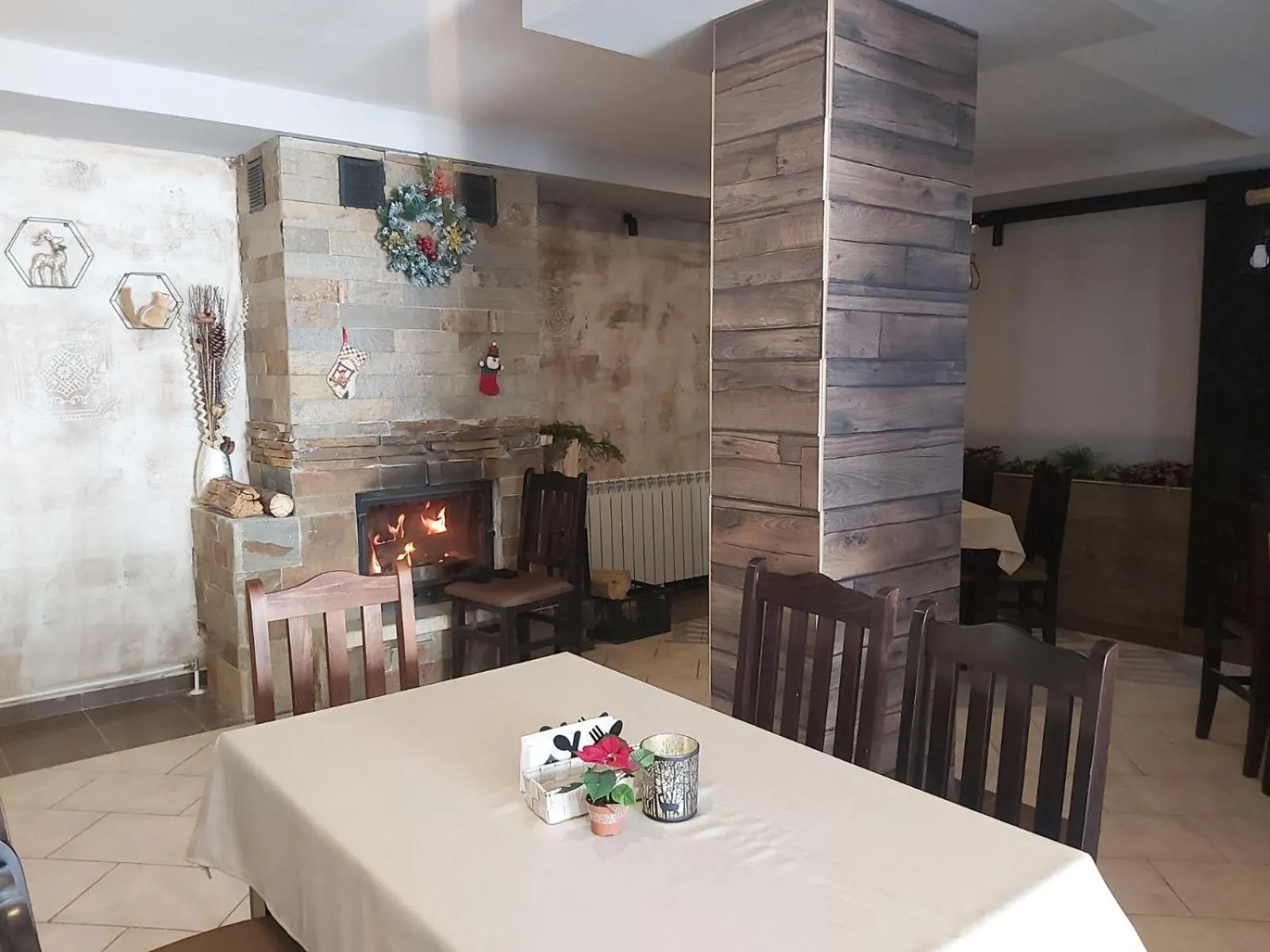 Restaurant/places to eat in Aparthotel Pine Hills Pamporovo