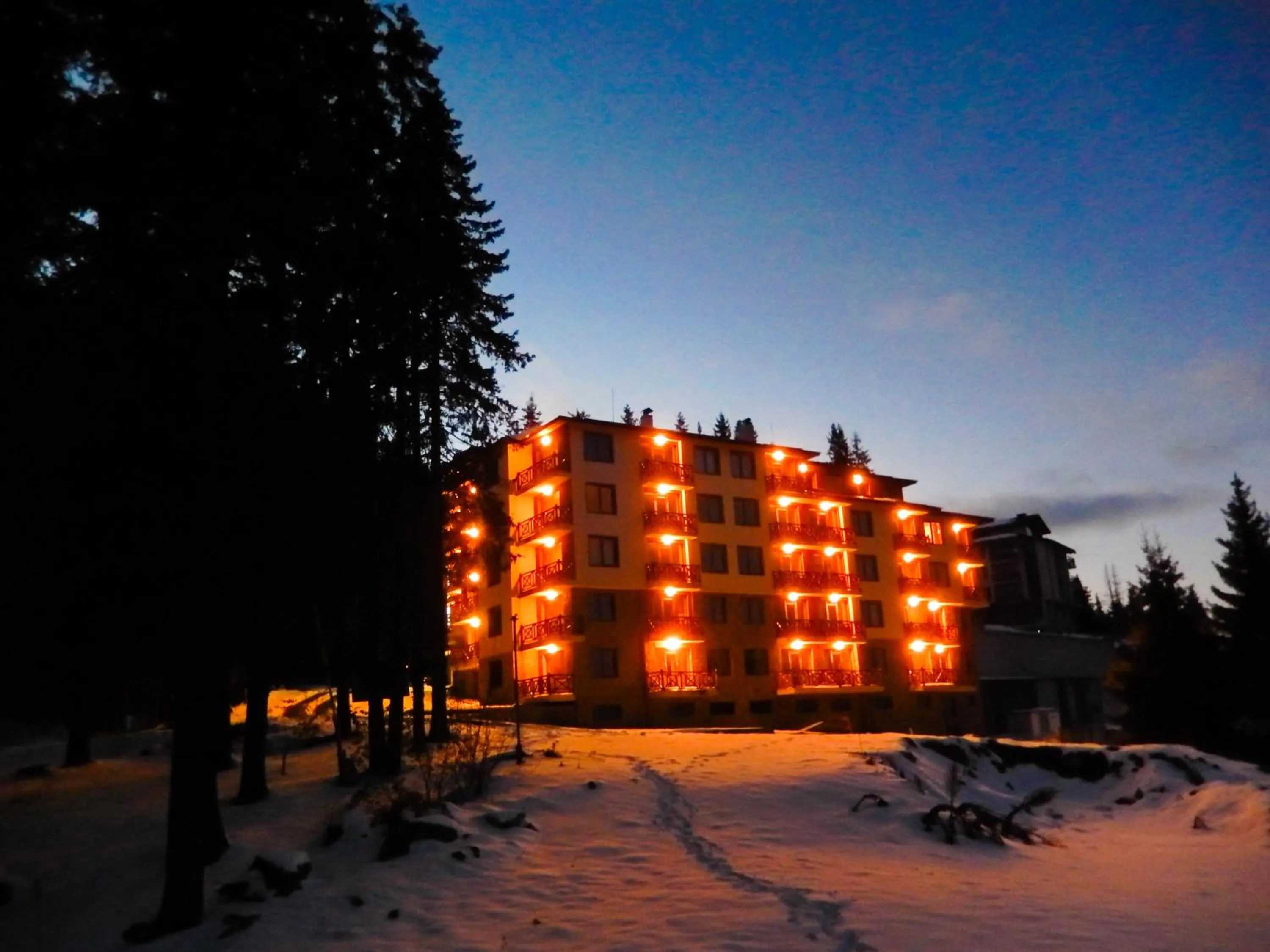 Property building in Aparthotel Pine Hills Pamporovo