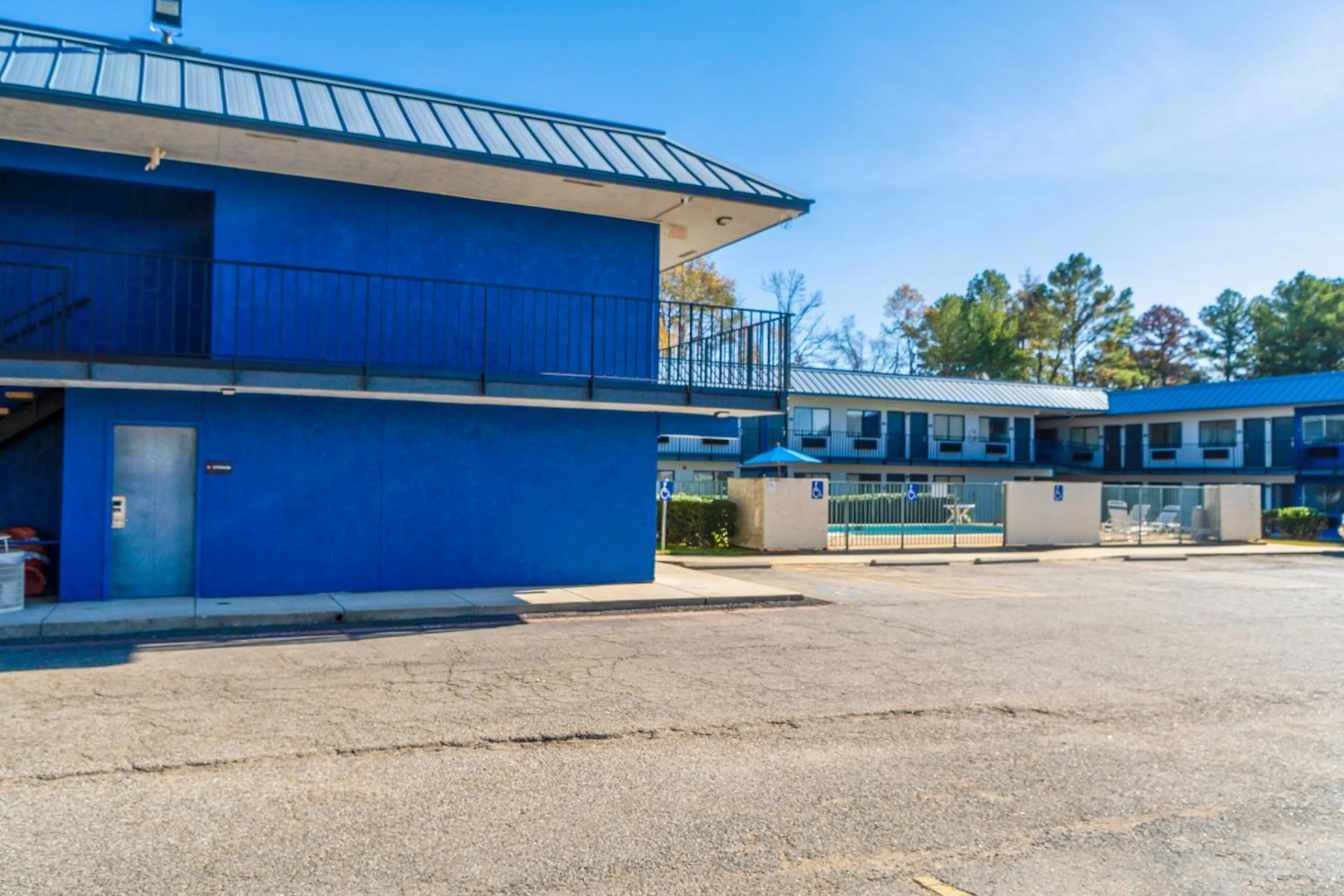 Facade/entrance in Xpress Inn & Extended Stays