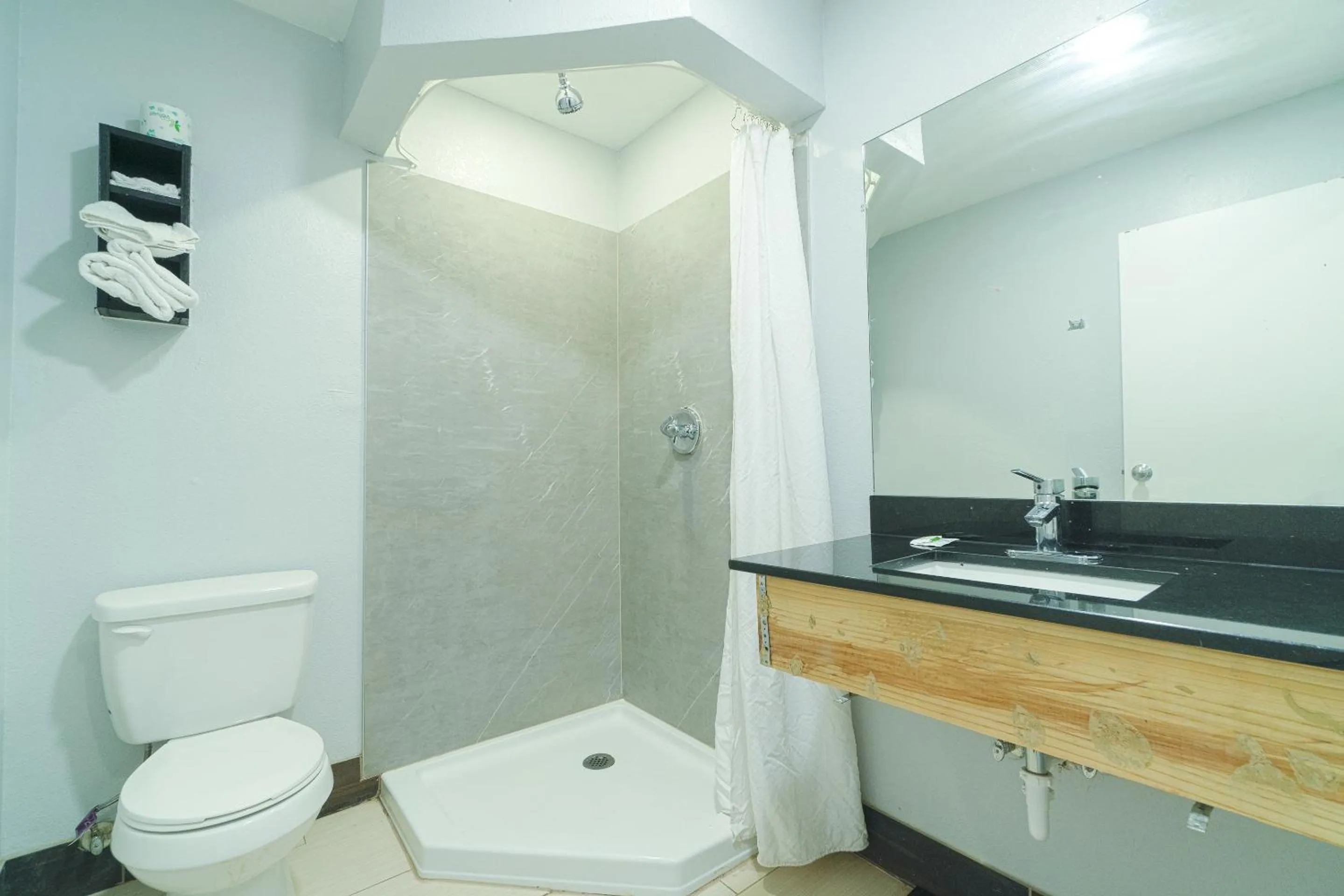 Bathroom in Xpress Inn & Extended Stays