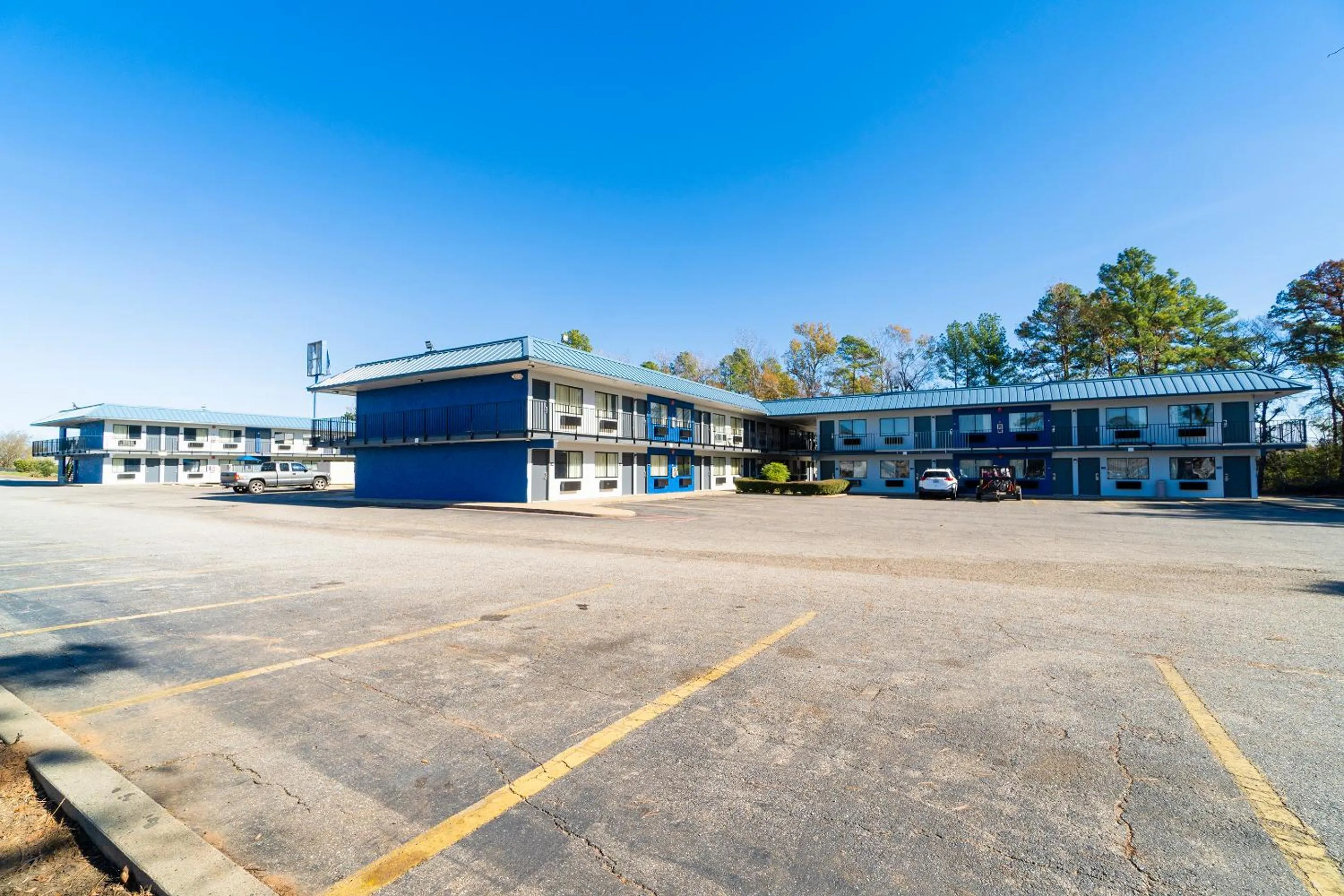 Facade/entrance in Xpress Inn & Extended Stays