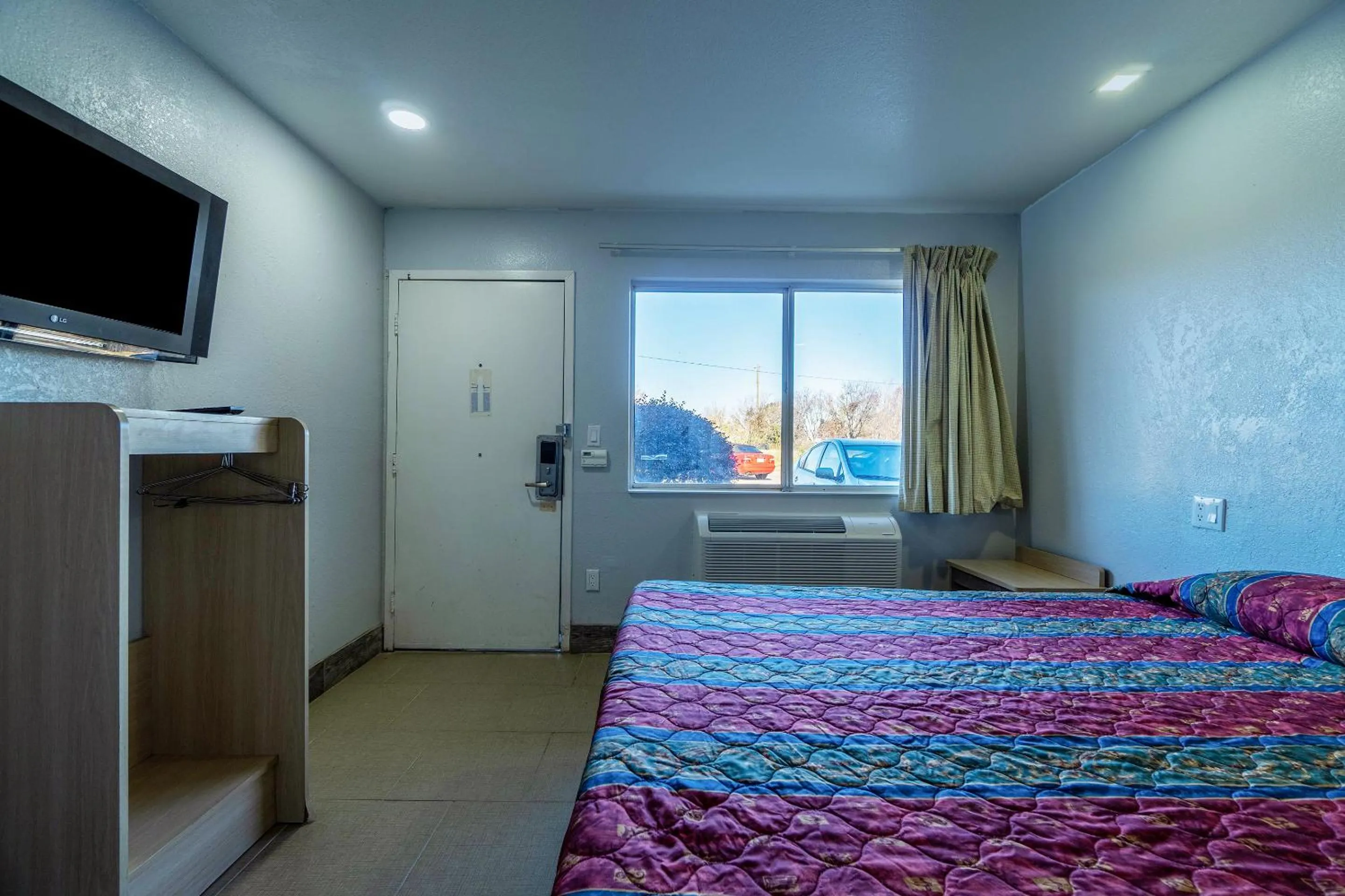 Bedroom, Bed in Xpress Inn & Extended Stays