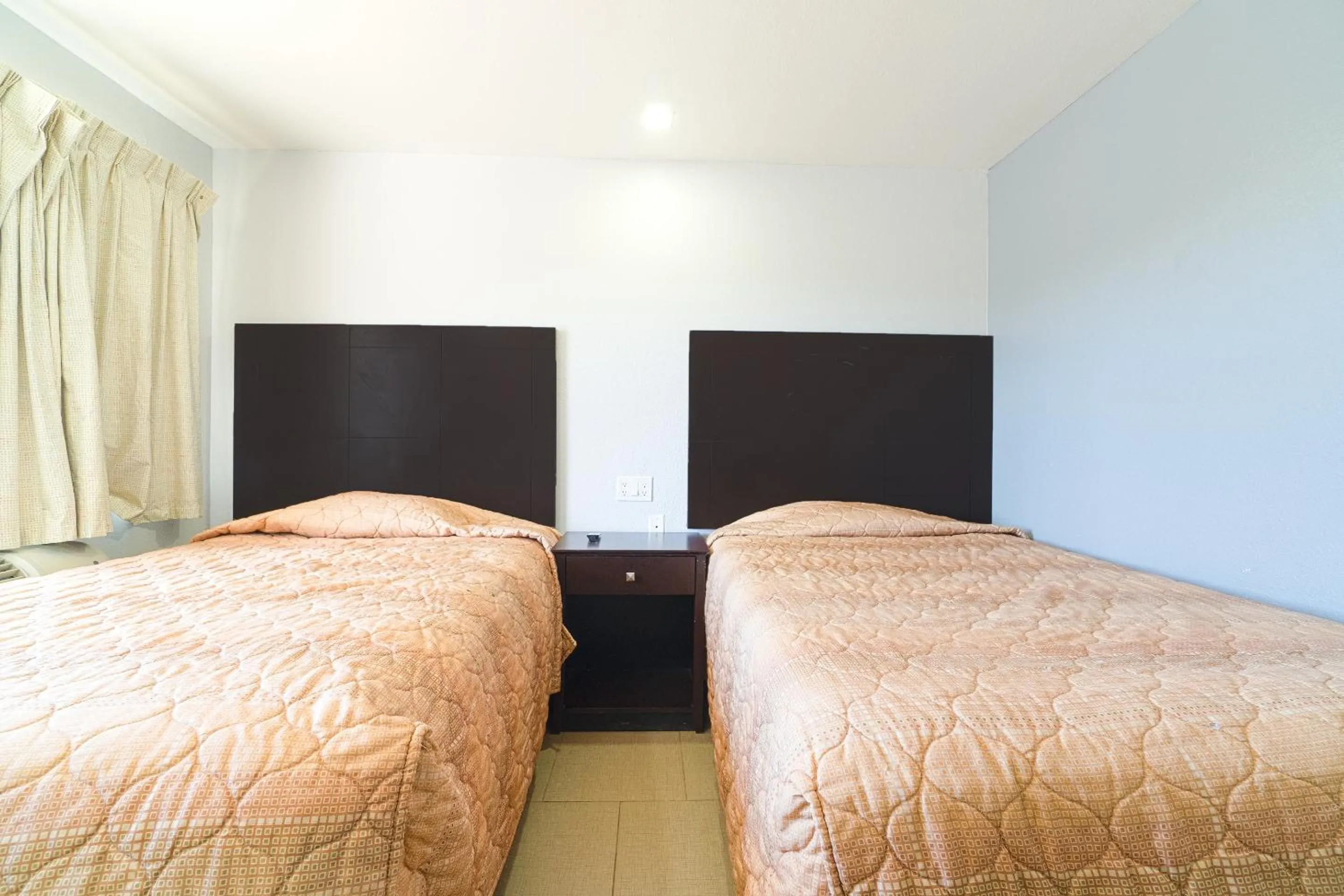 Bedroom, Bed in Xpress Inn & Extended Stays