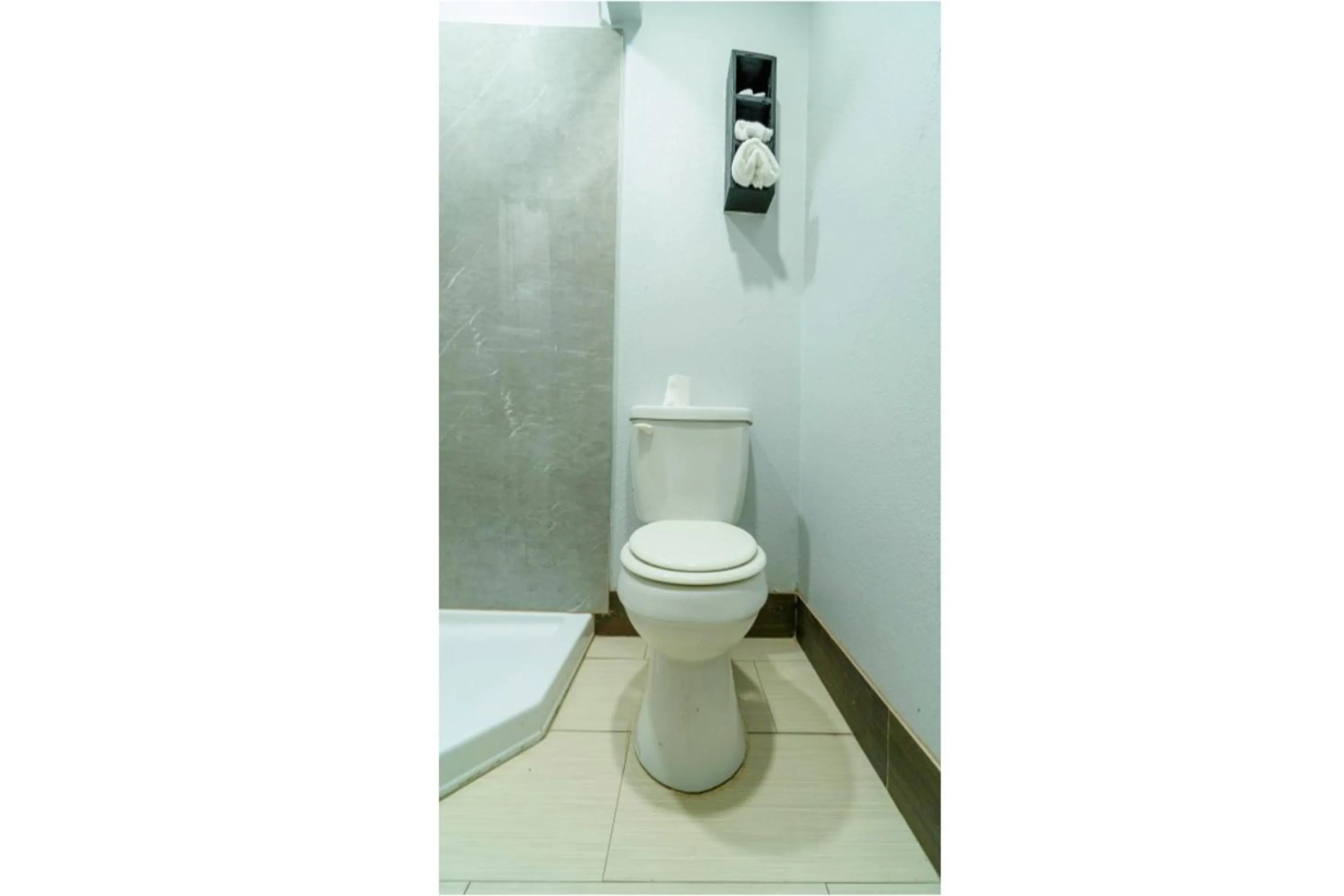 Bathroom in Xpress Inn & Extended Stays