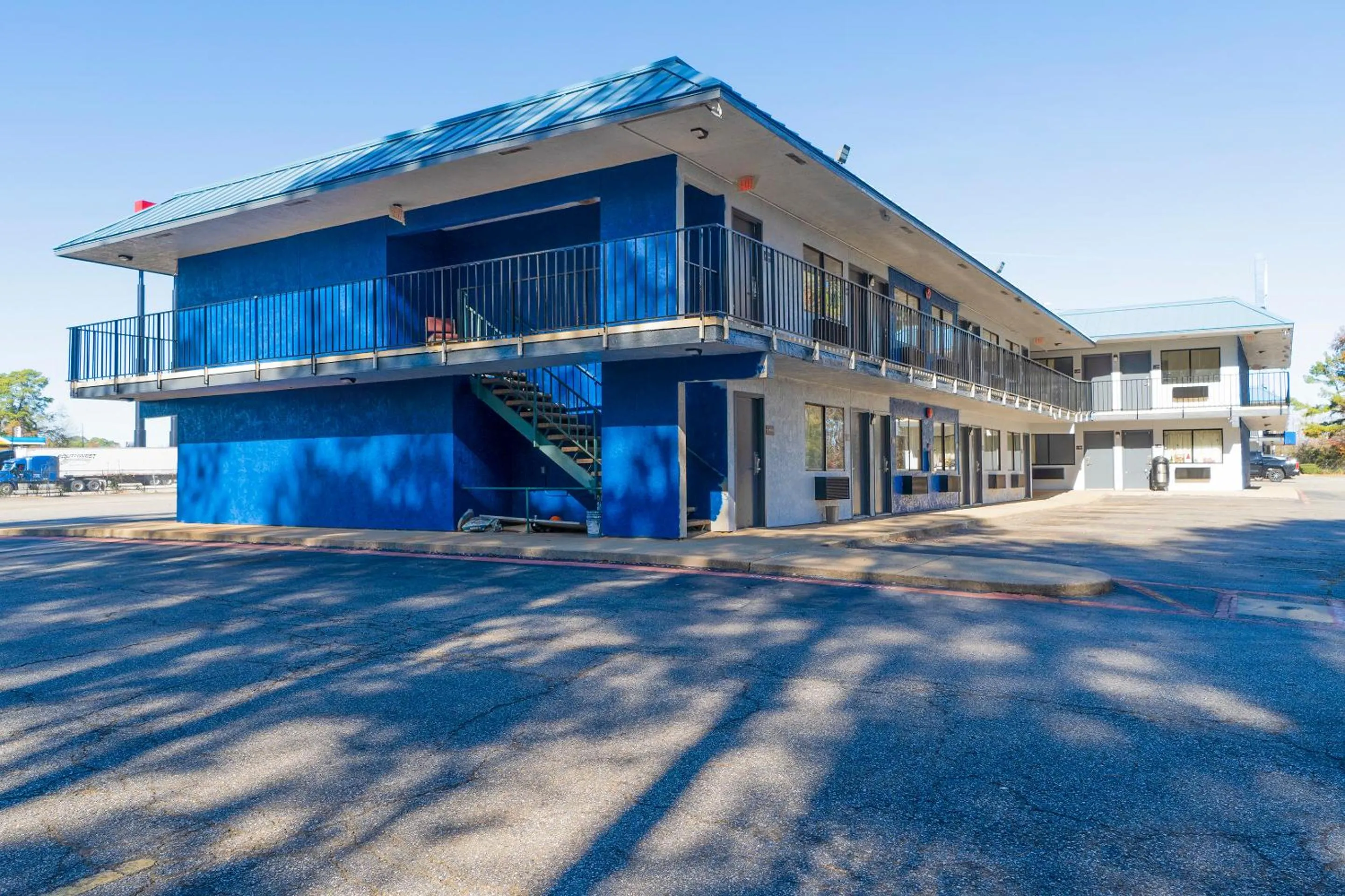 Facade/entrance in Xpress Inn & Extended Stays