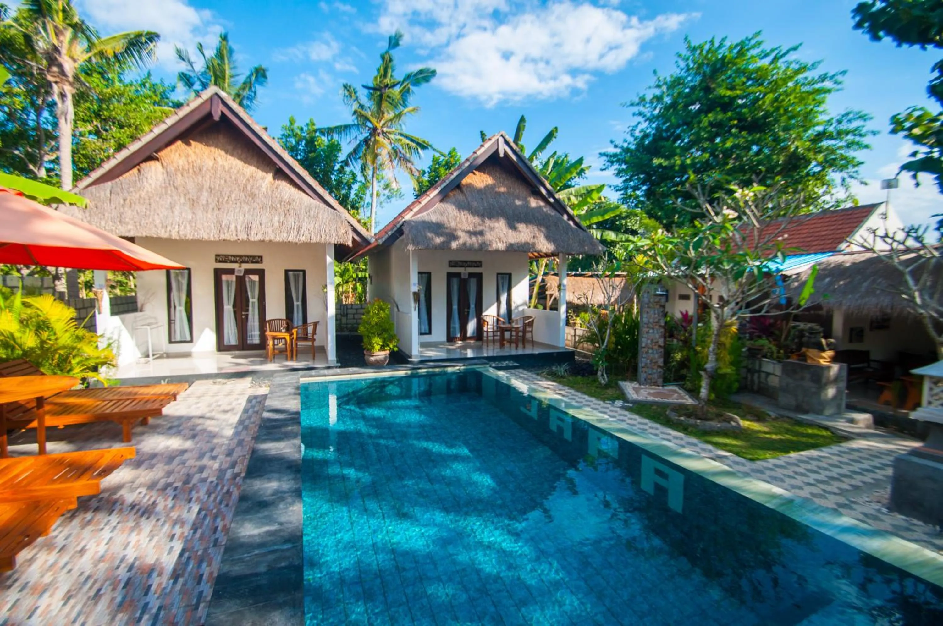 Swimming pool in Japa Bungalow