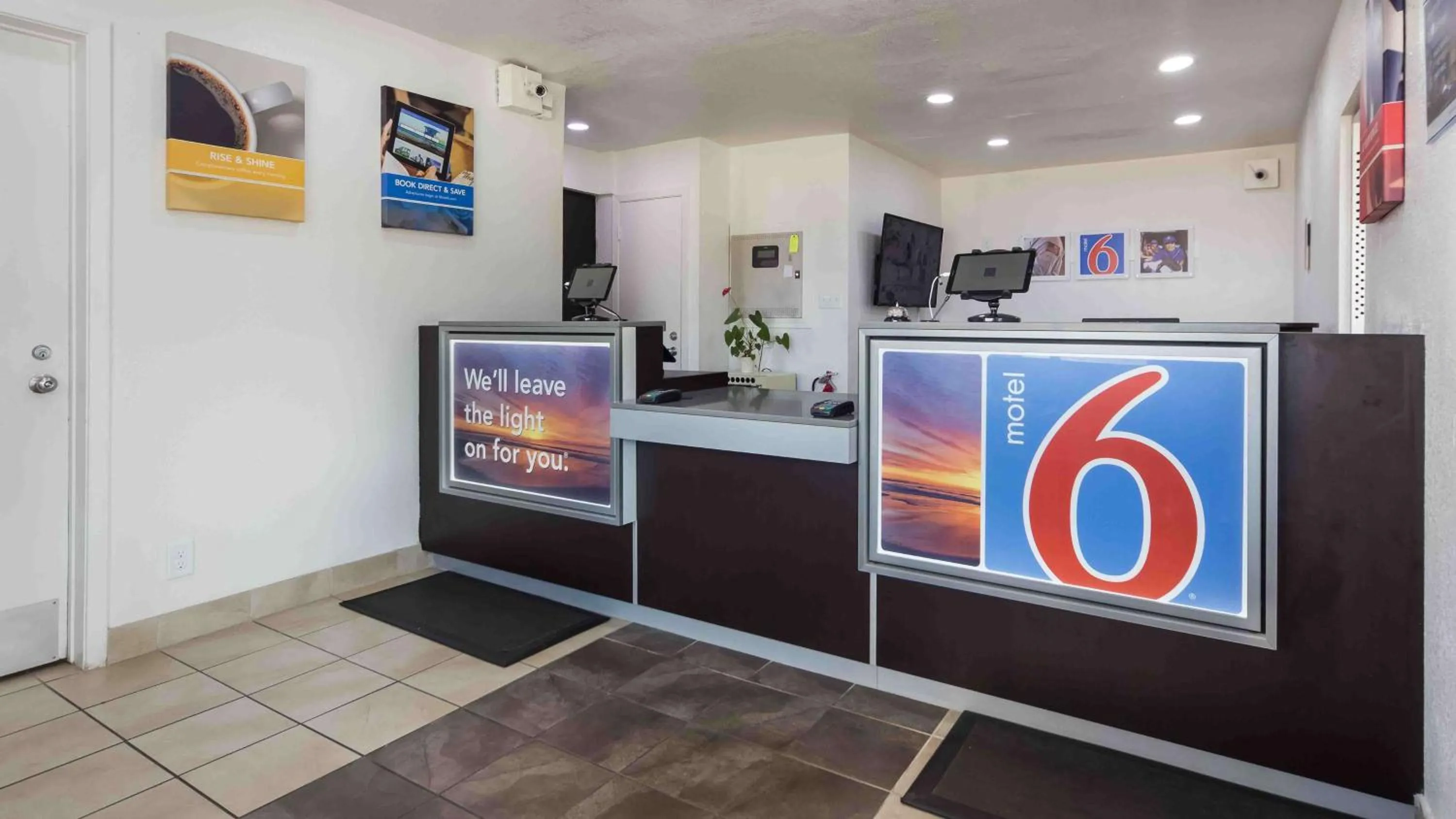 Lobby or reception in Motel 6-Meridian, MS