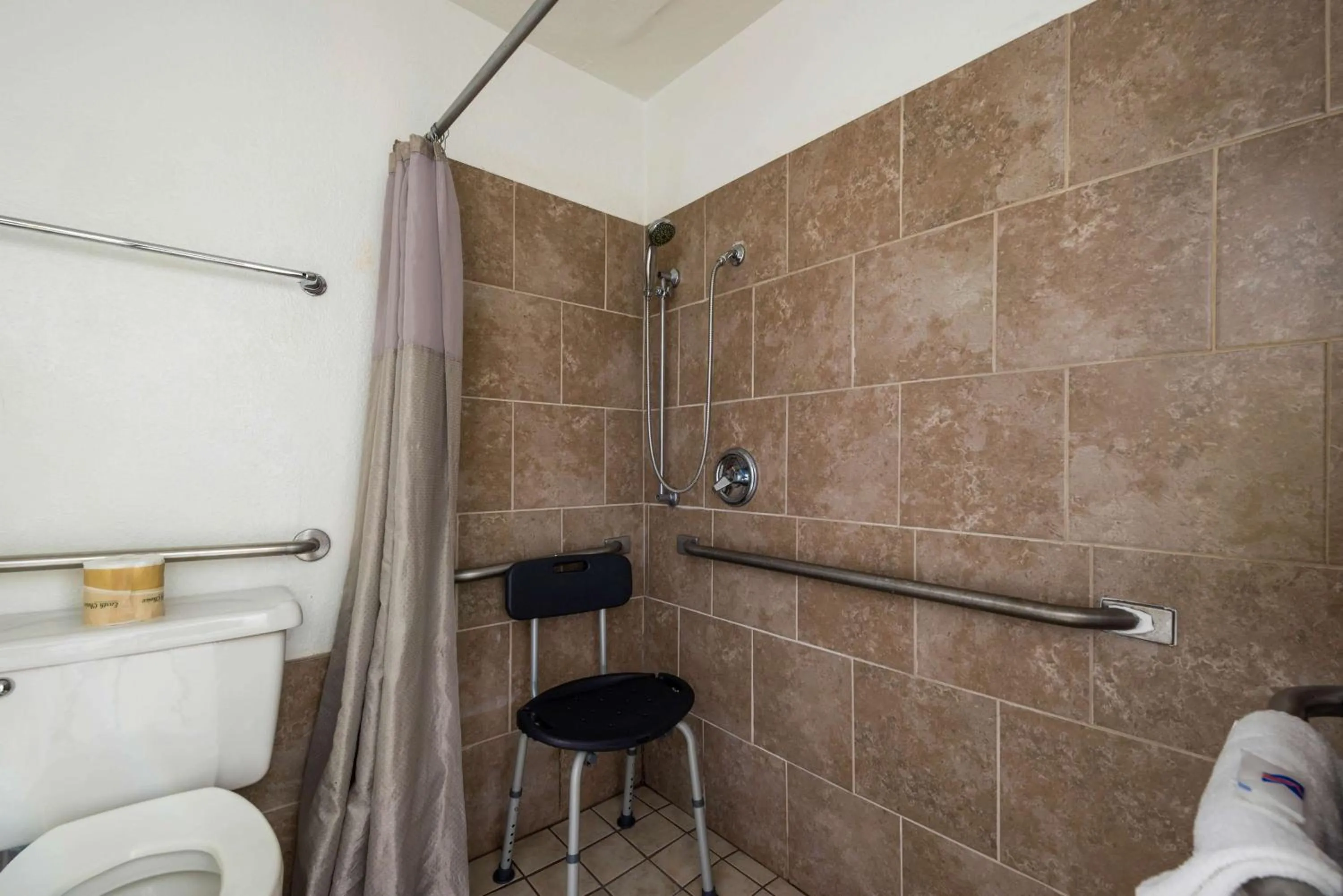 Shower in Motel 6-Bessemer, AL - Birmingham