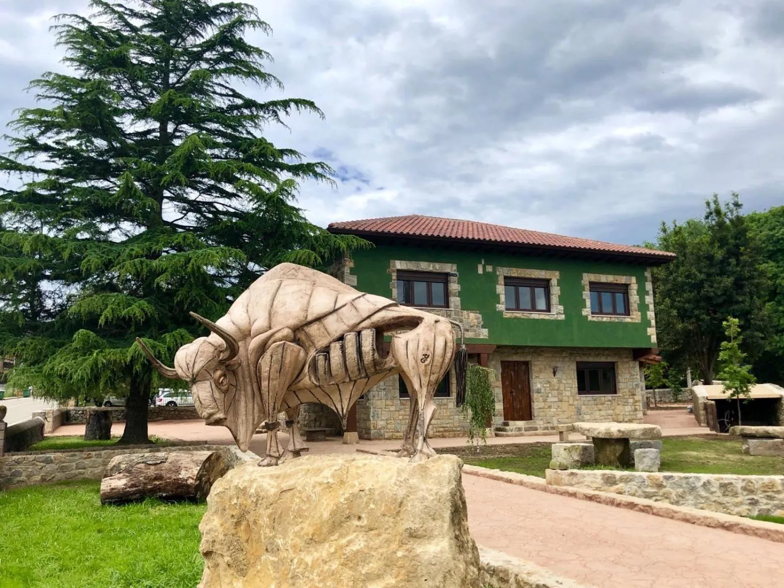 Off site in Las Cavernas Del Bisonte