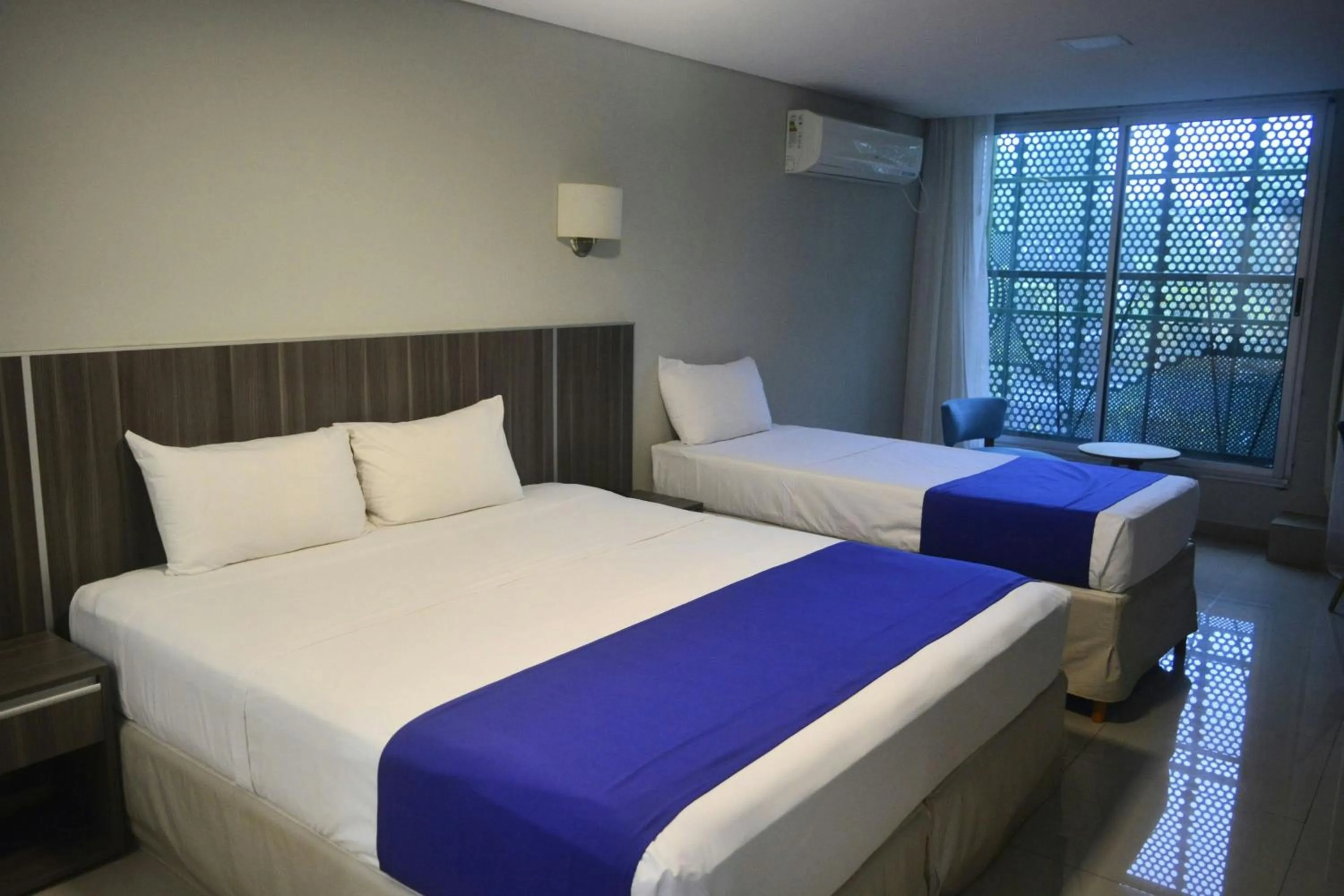 Photo of the whole room, Bed in City Falls Iguazú