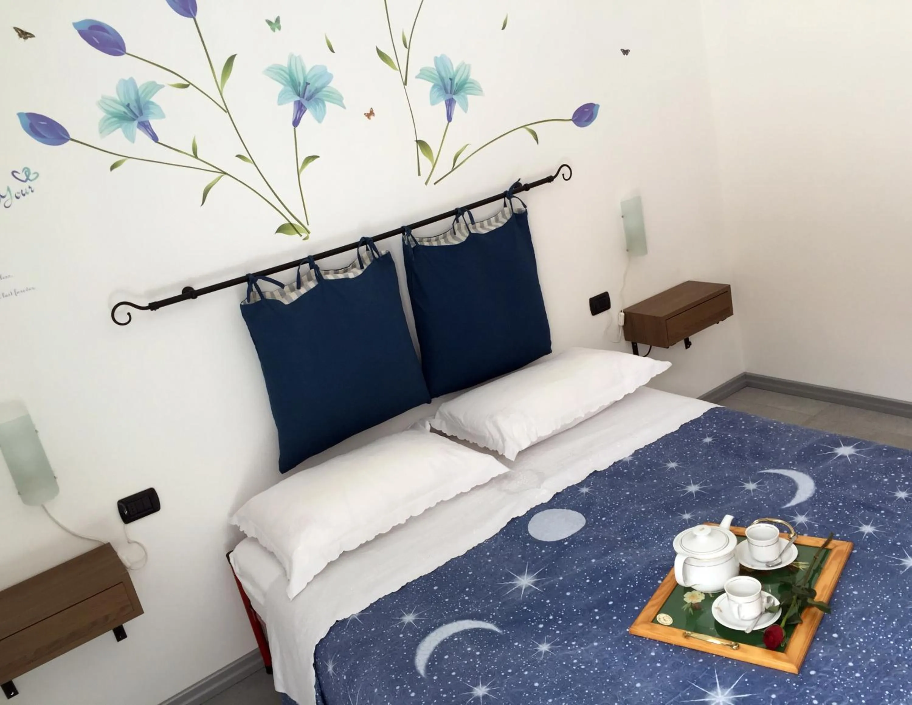 Bed in B&B Honey Rooms