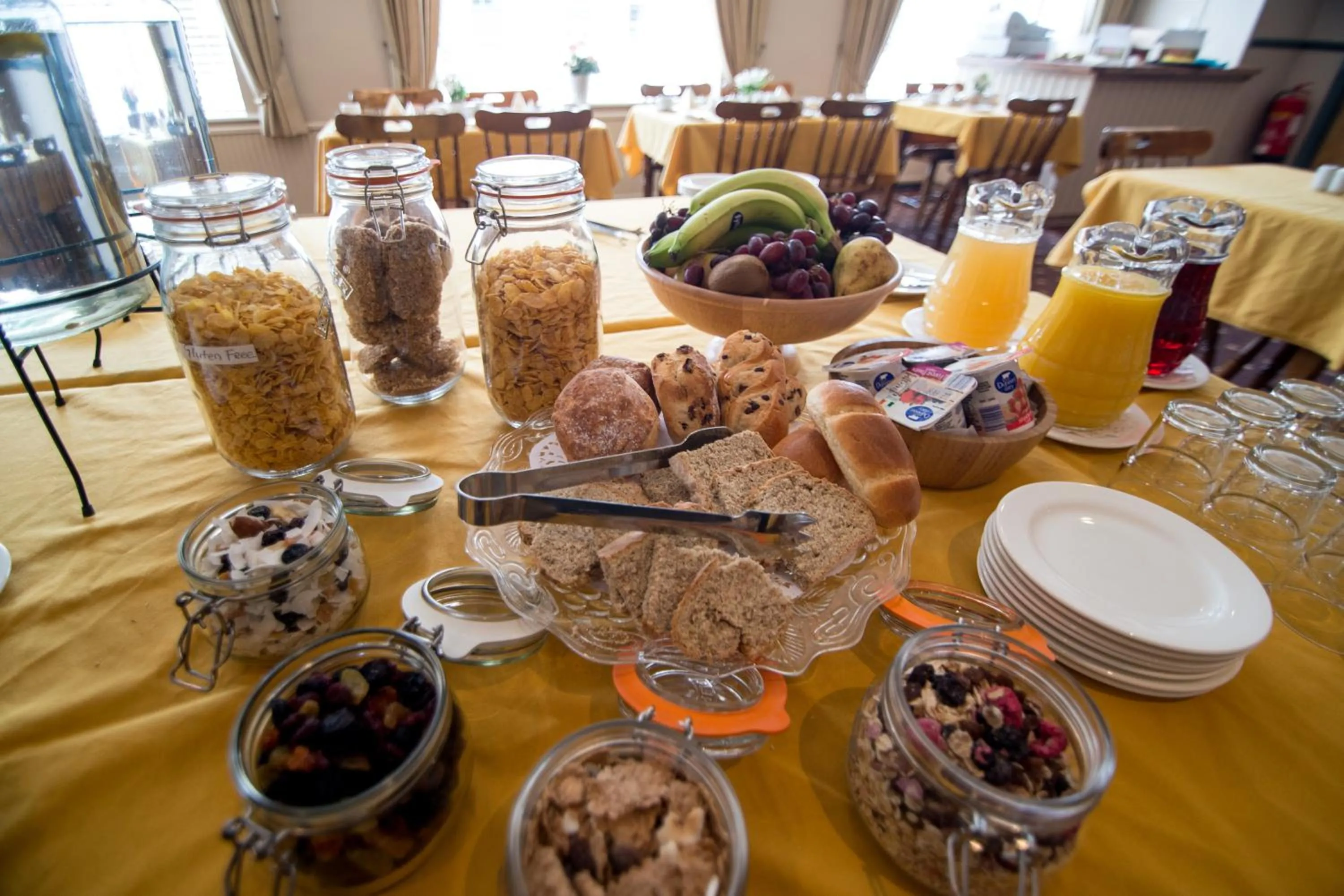 Restaurant/places to eat in The Ritz House