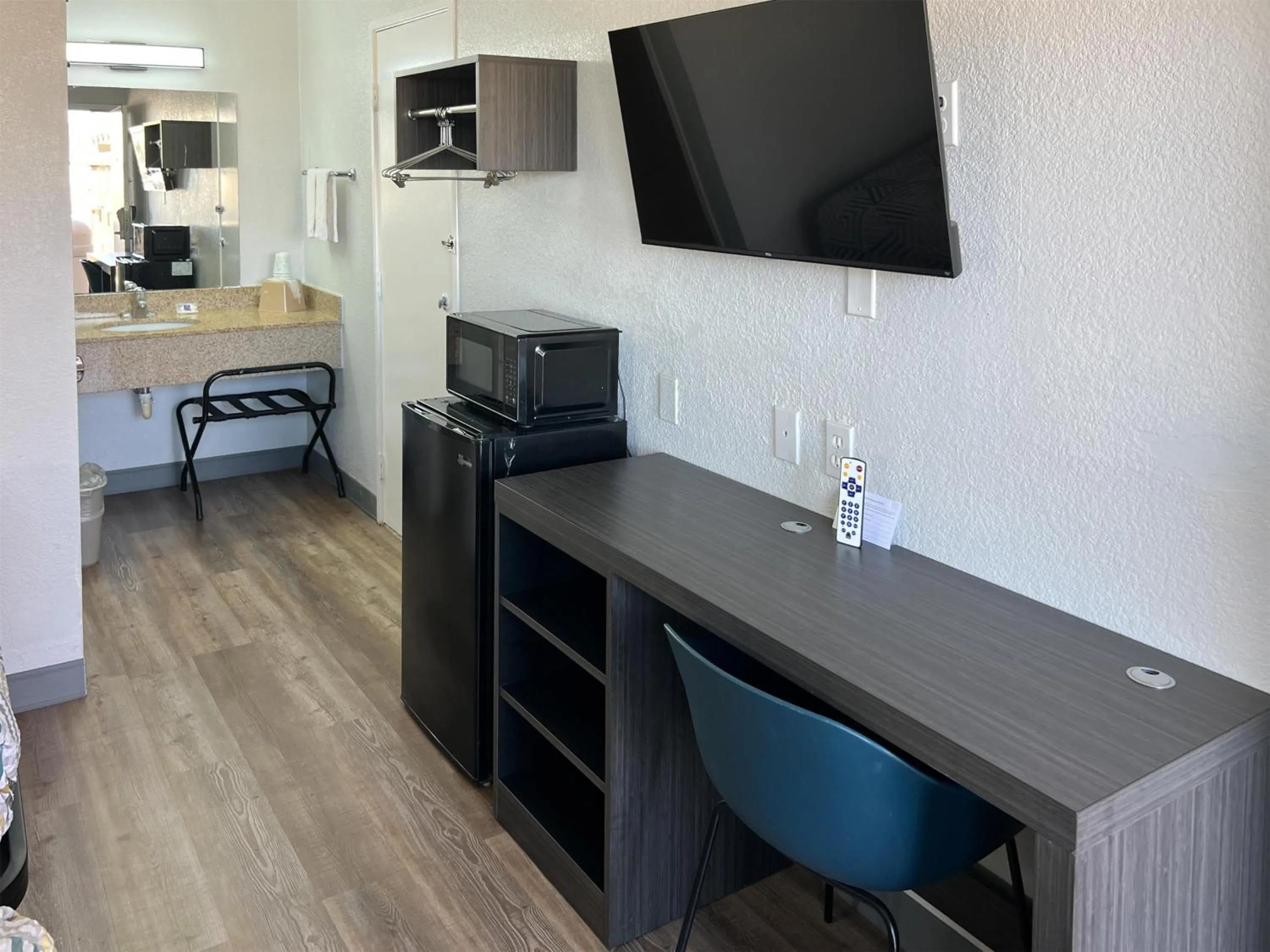 Bedroom in Motel 6-Odessa, TX