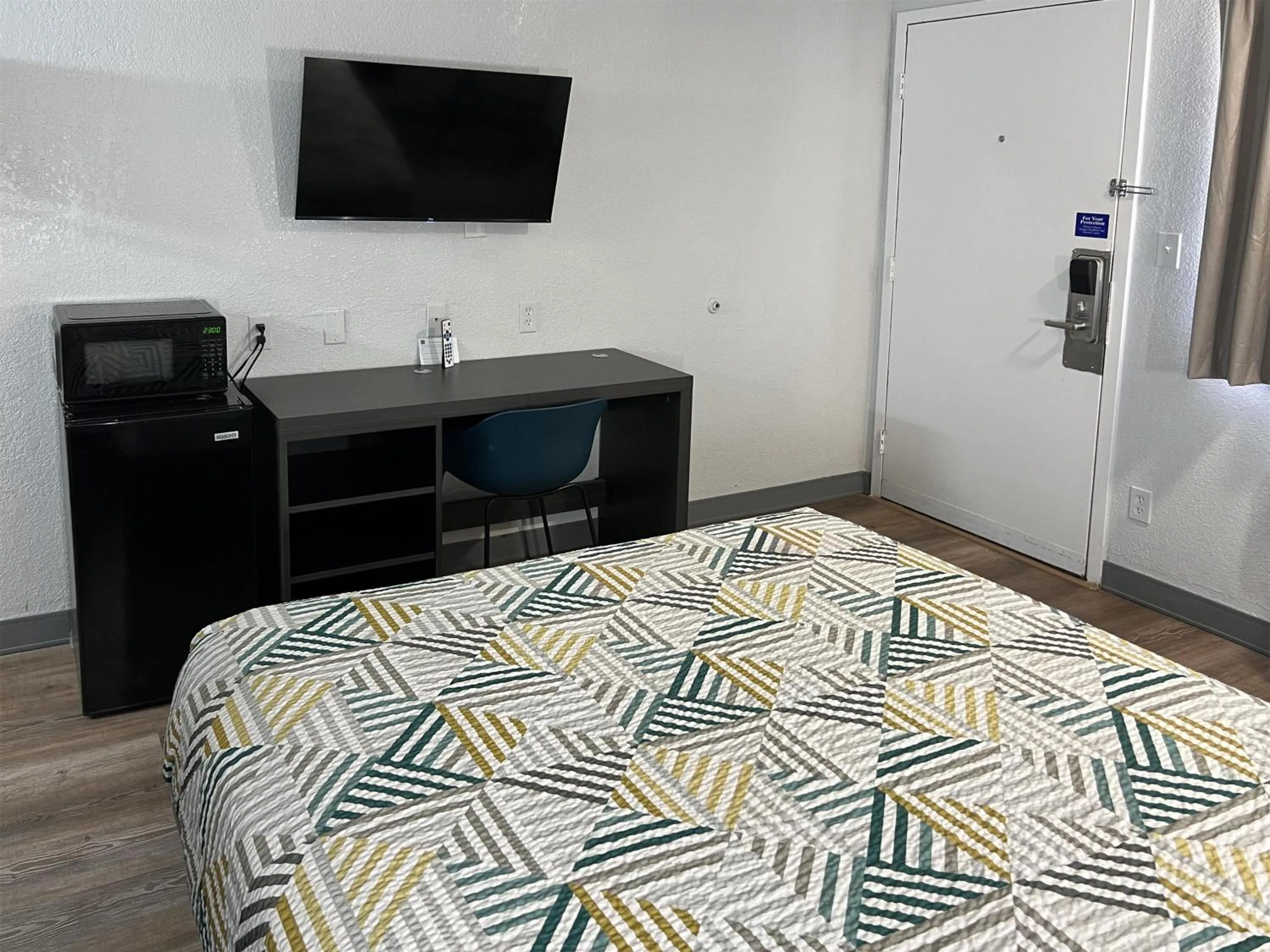 Bedroom, Bed in Motel 6-Odessa, TX