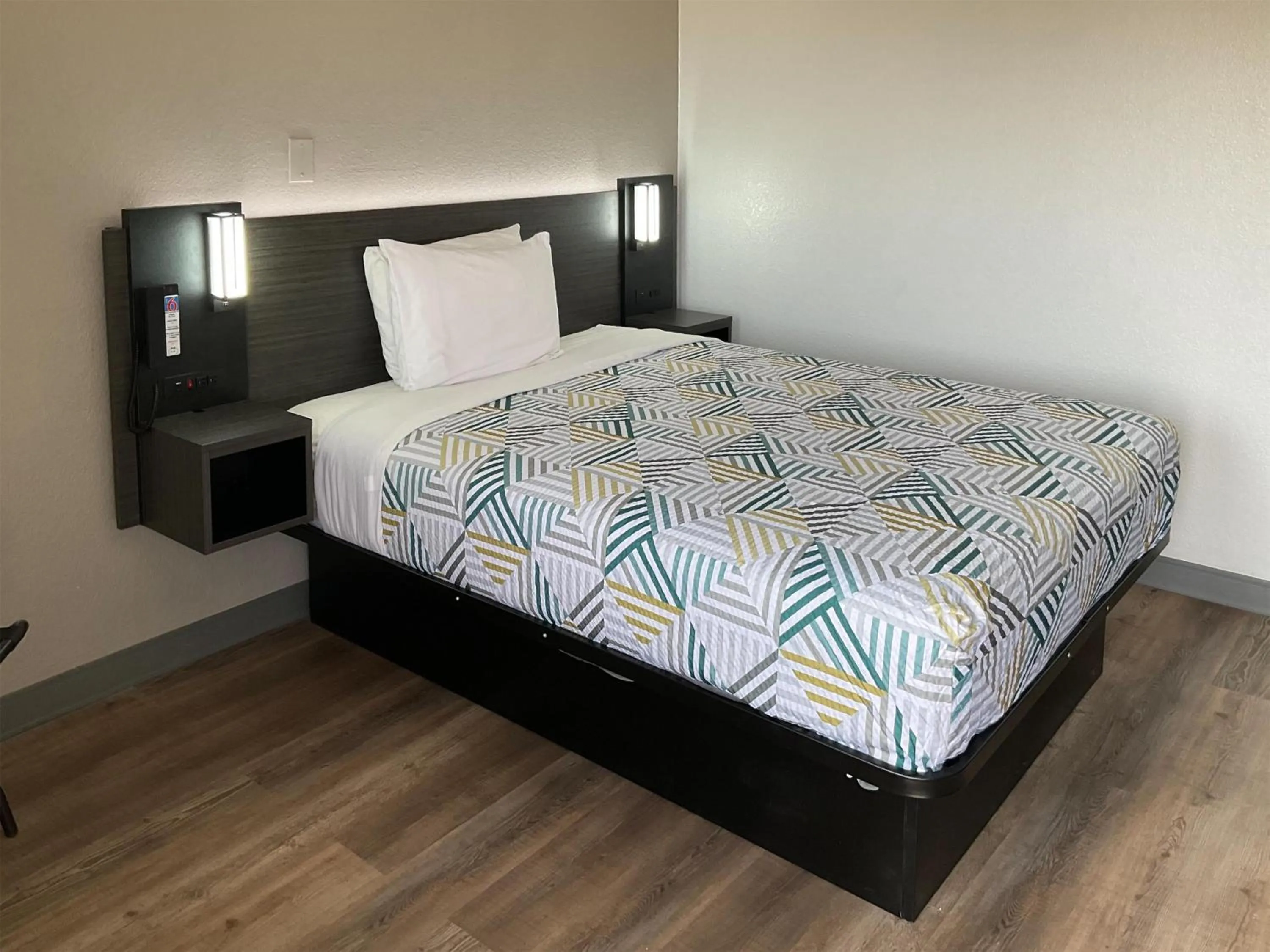 Bedroom, Bed in Motel 6-Odessa, TX