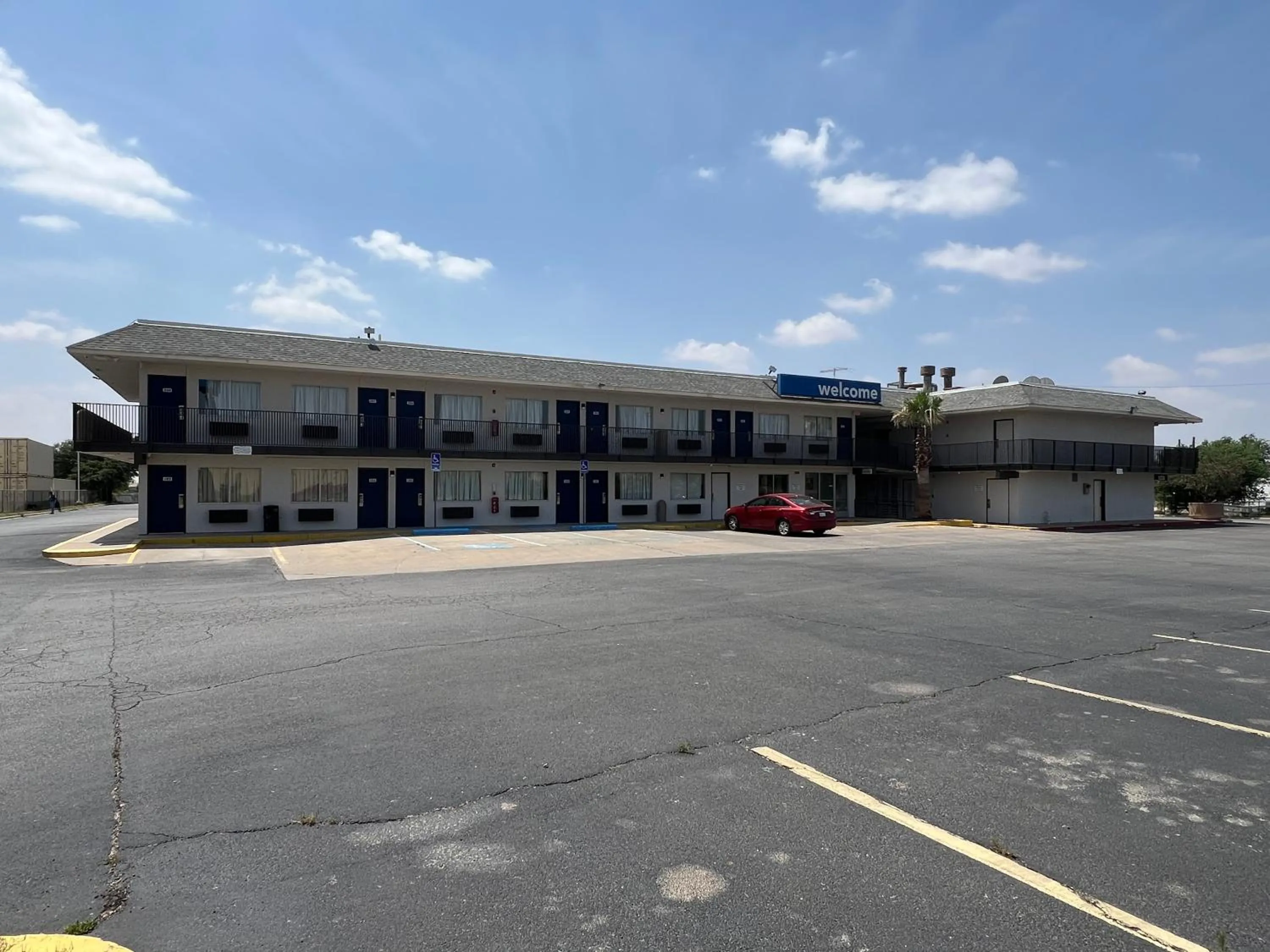 Property building in Motel 6-Odessa, TX