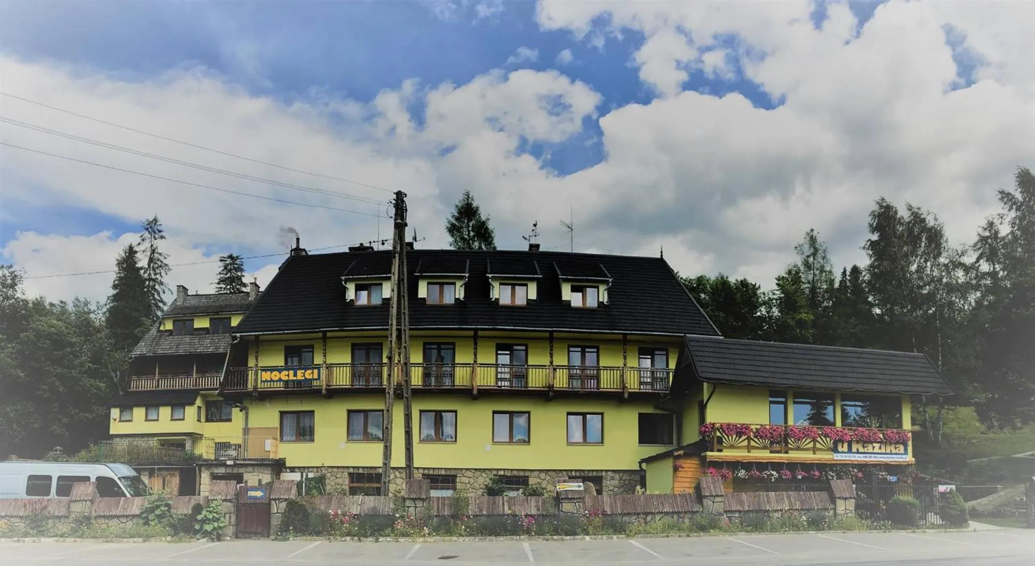 Facade/entrance in uKazika