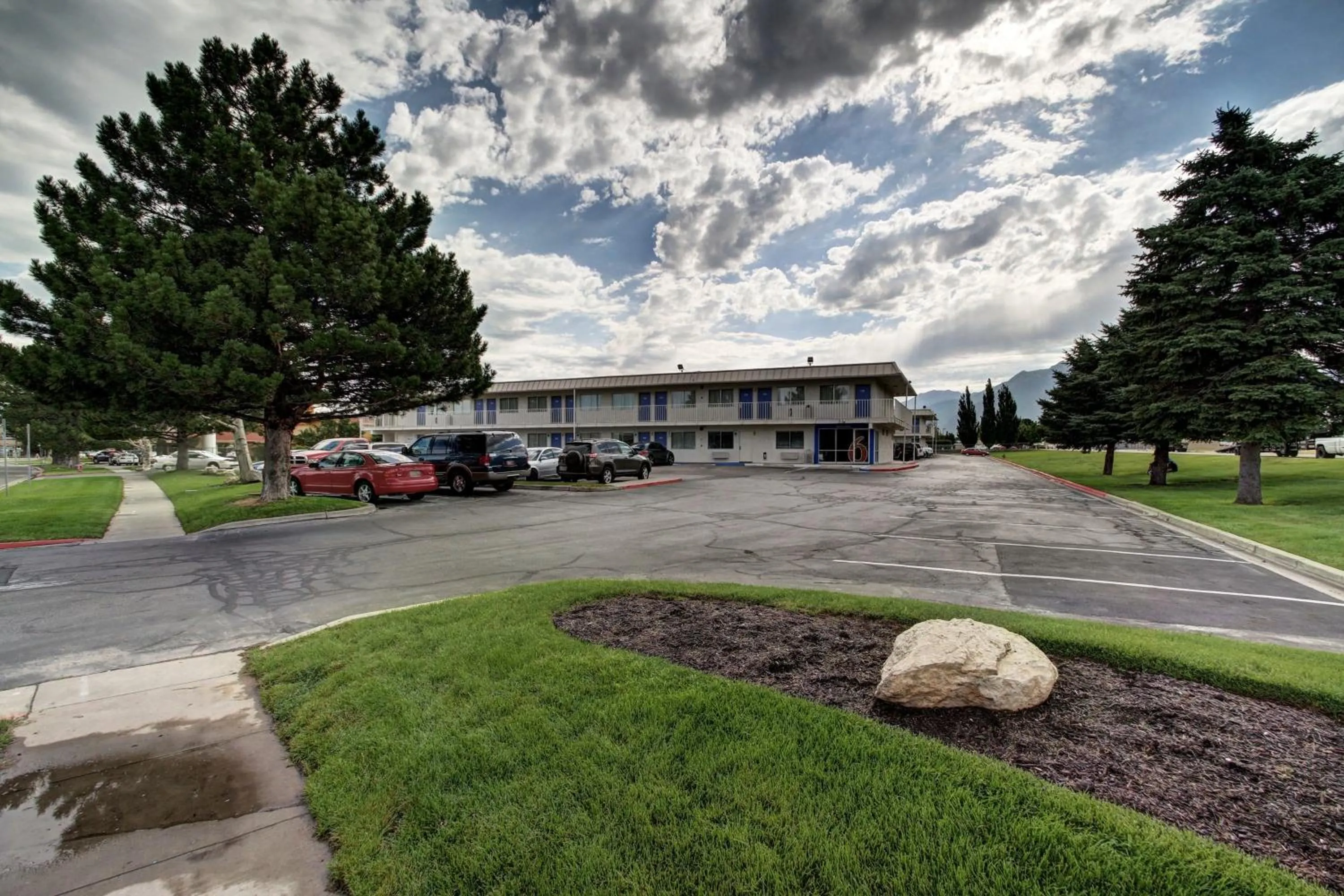 Property building in Econo Lodge Midvale