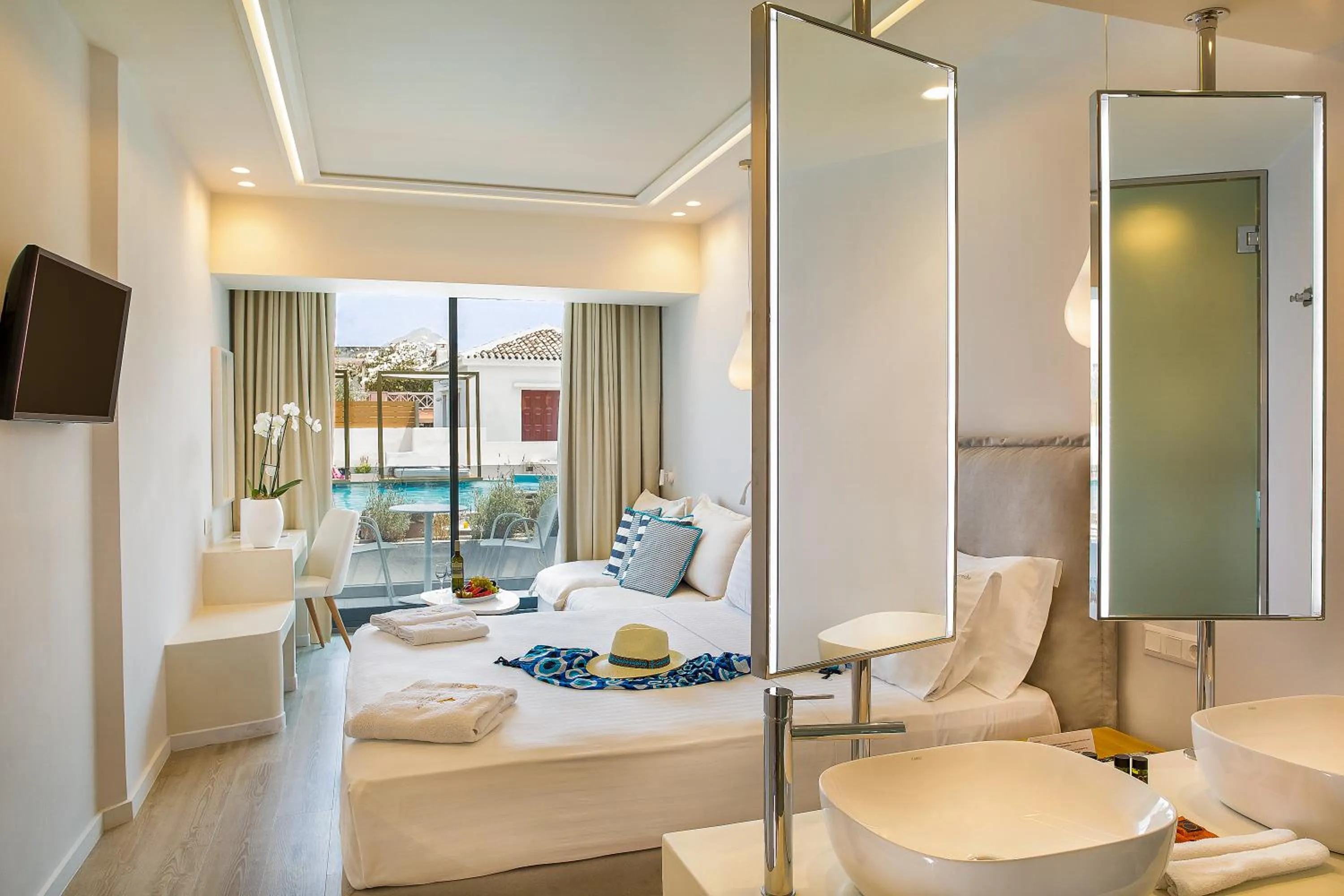 Bathroom in Samian Mare Hotel, Suites & Spa