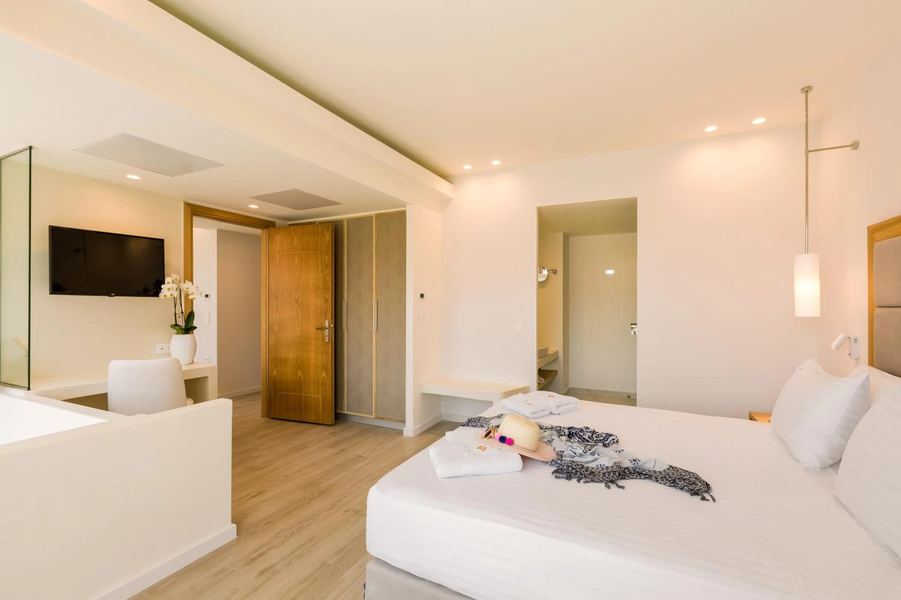 Bathroom in Samian Mare Hotel, Suites & Spa