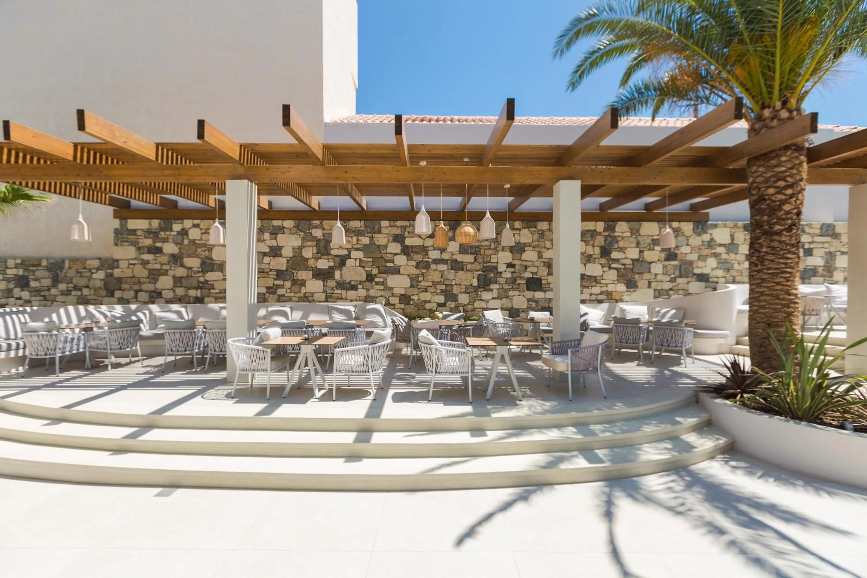 Restaurant/places to eat in Samian Mare Hotel, Suites & Spa