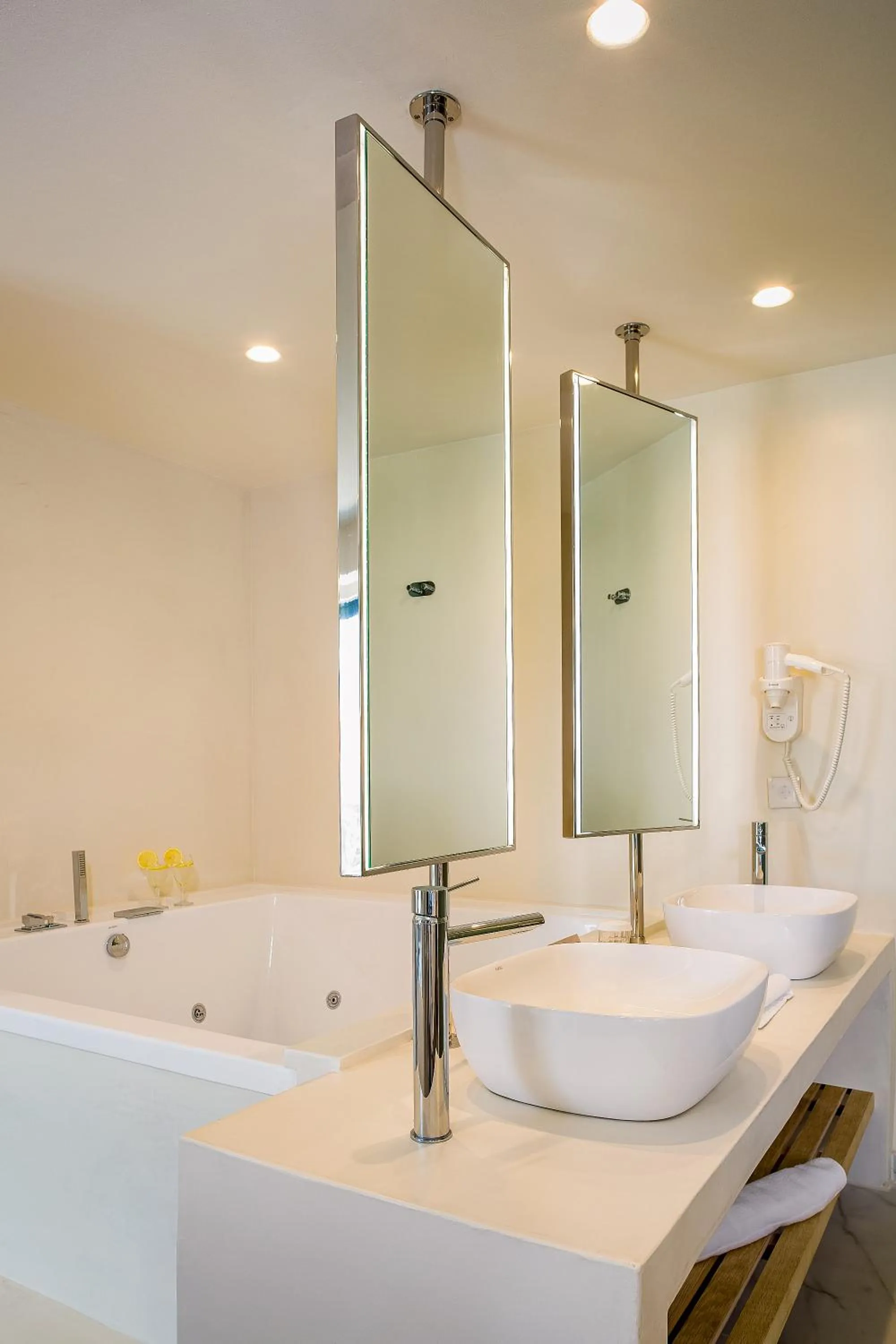 Shower in Samian Mare Hotel, Suites & Spa