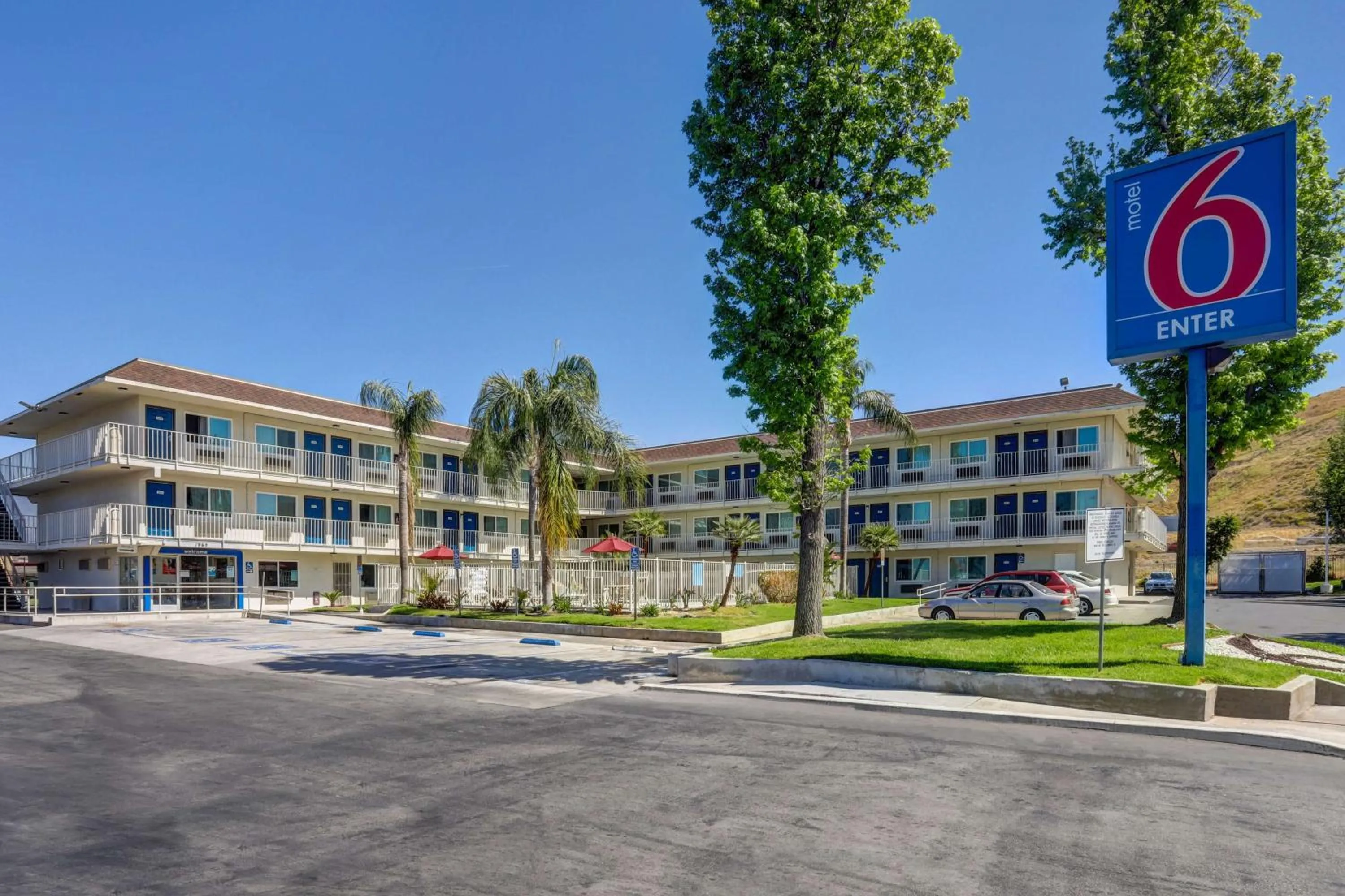 Property building in Motel 6-San Bernardino, CA - North