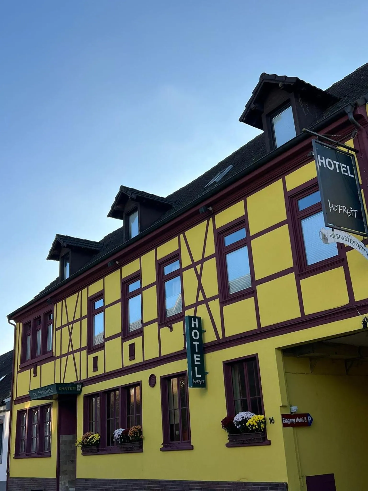 Property building in Hofreit am Bierkeller