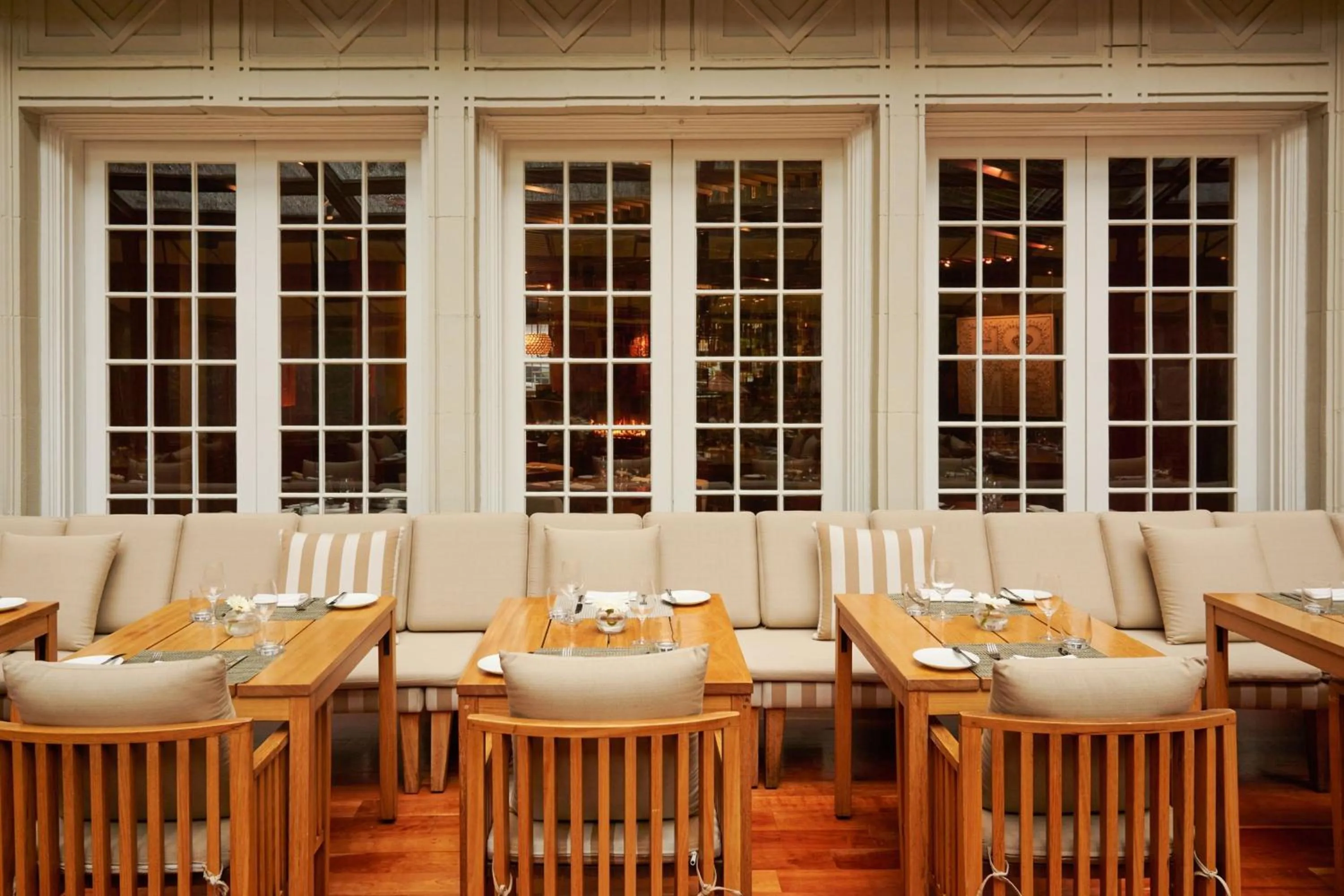 Restaurant/places to eat in The Ritz-Carlton, Montreal