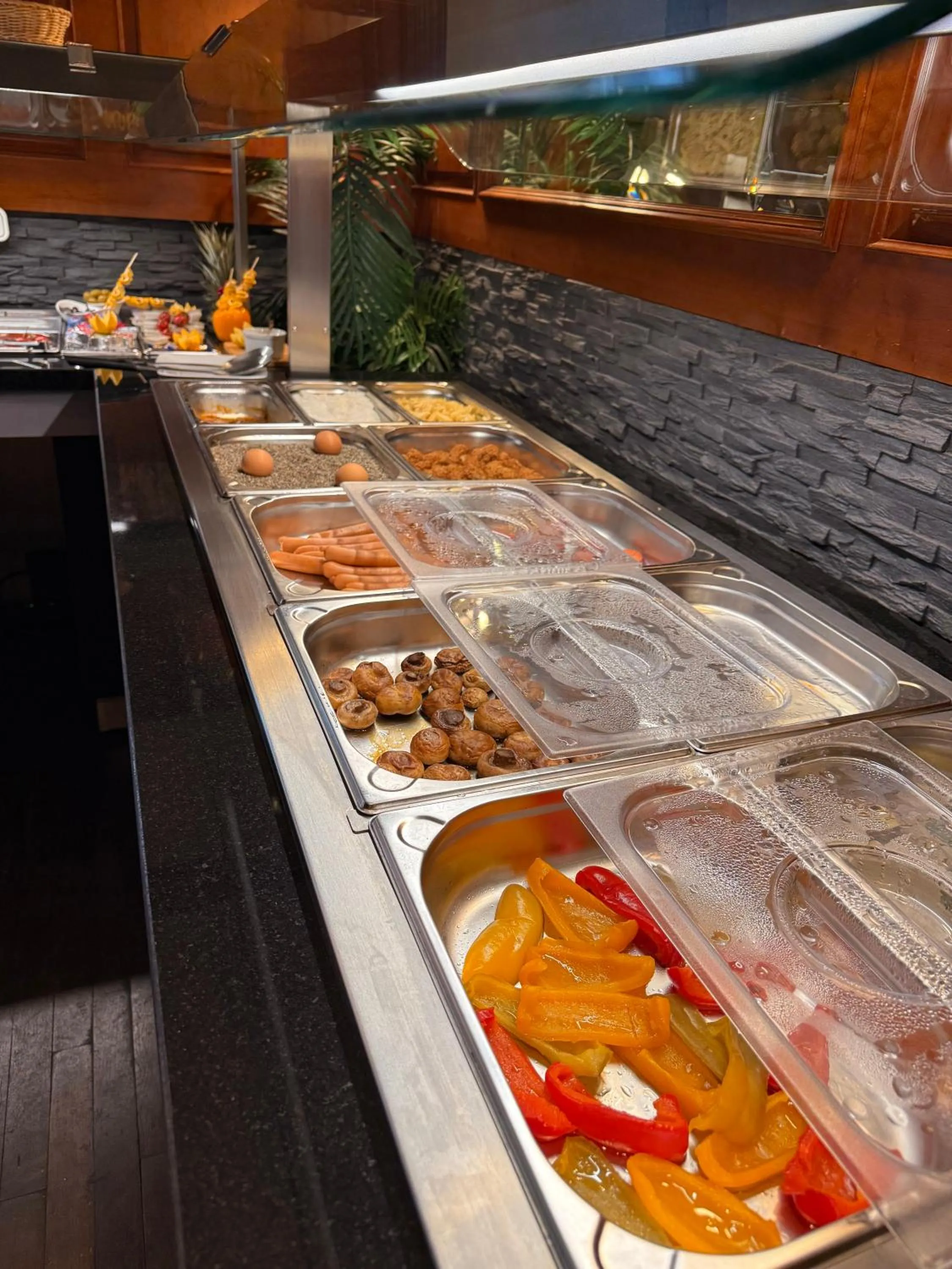 Food and drinks in Hotel Specht by Trotmannia