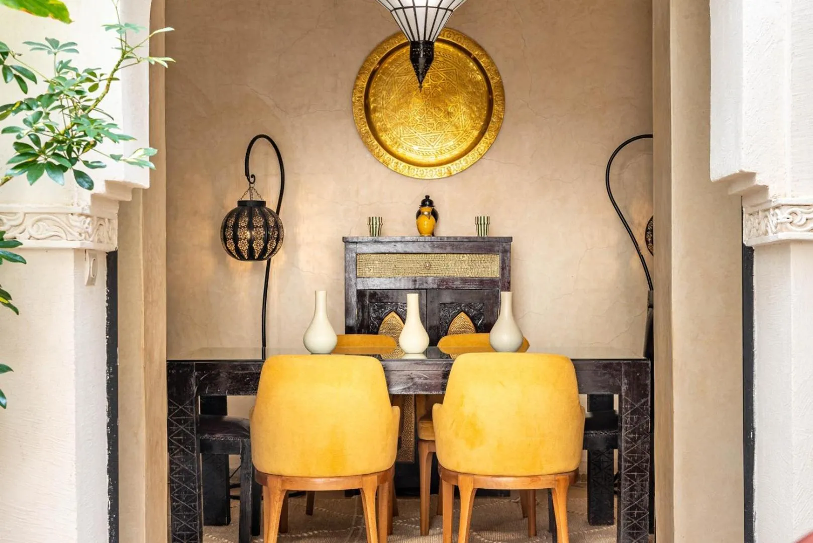 Dining area in Riad L'orange Bleue