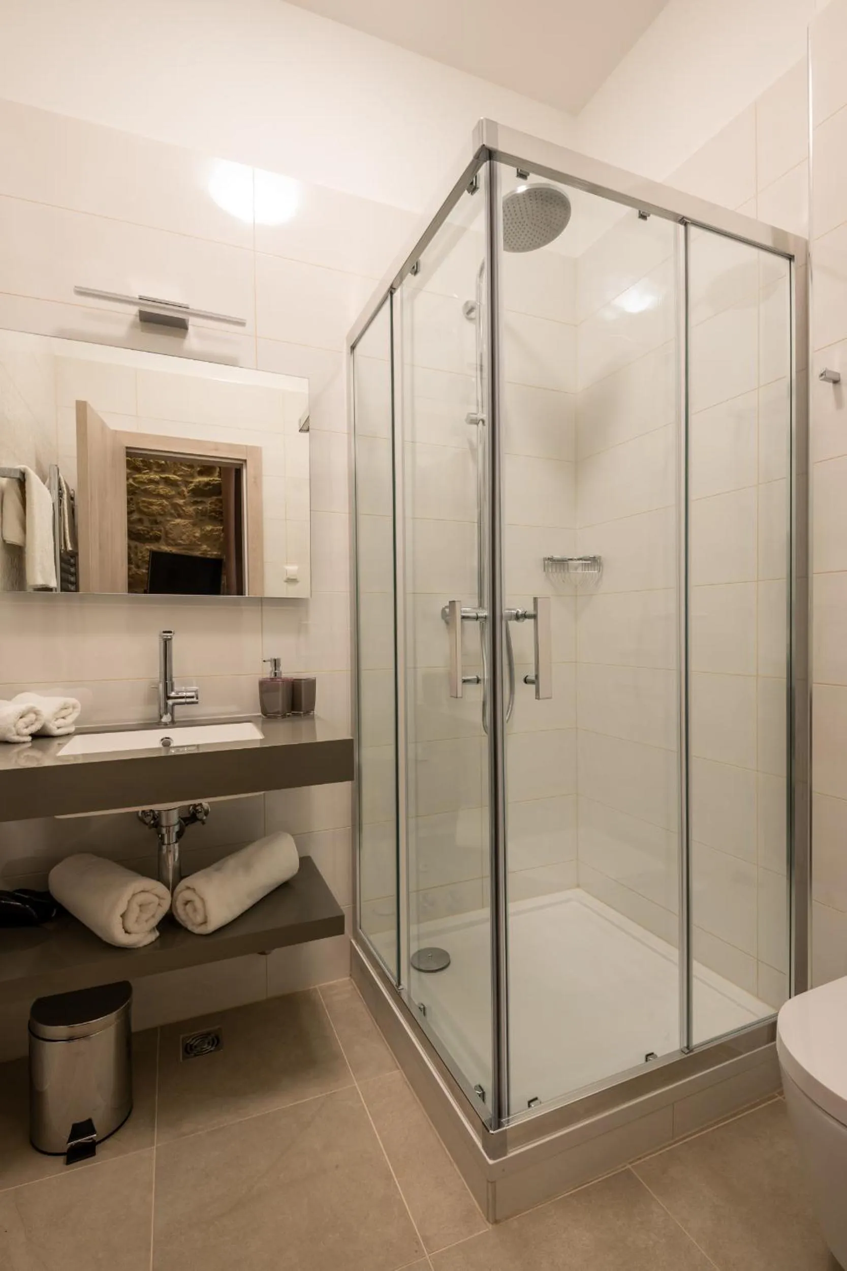 Shower in Boutique B&B Villa Faggioni